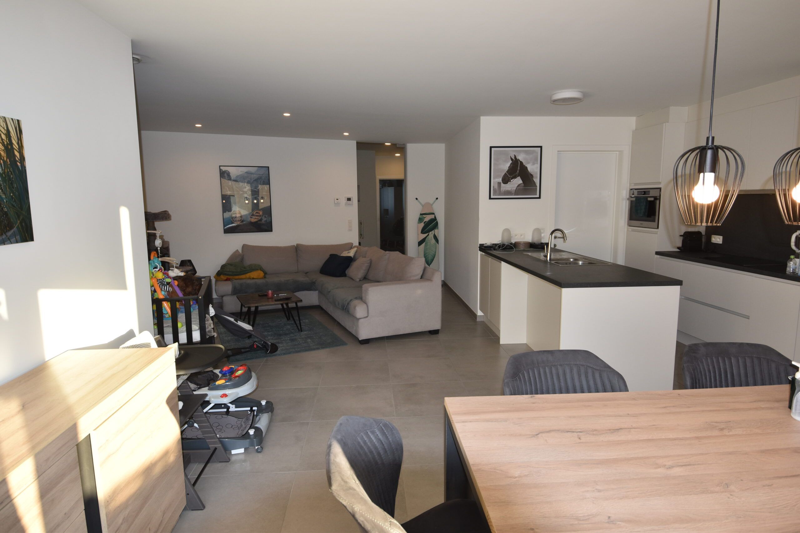 Gelijkvloers appartement (2 slpks) met garage en tuin in Nieuwkerken-Waas foto 2