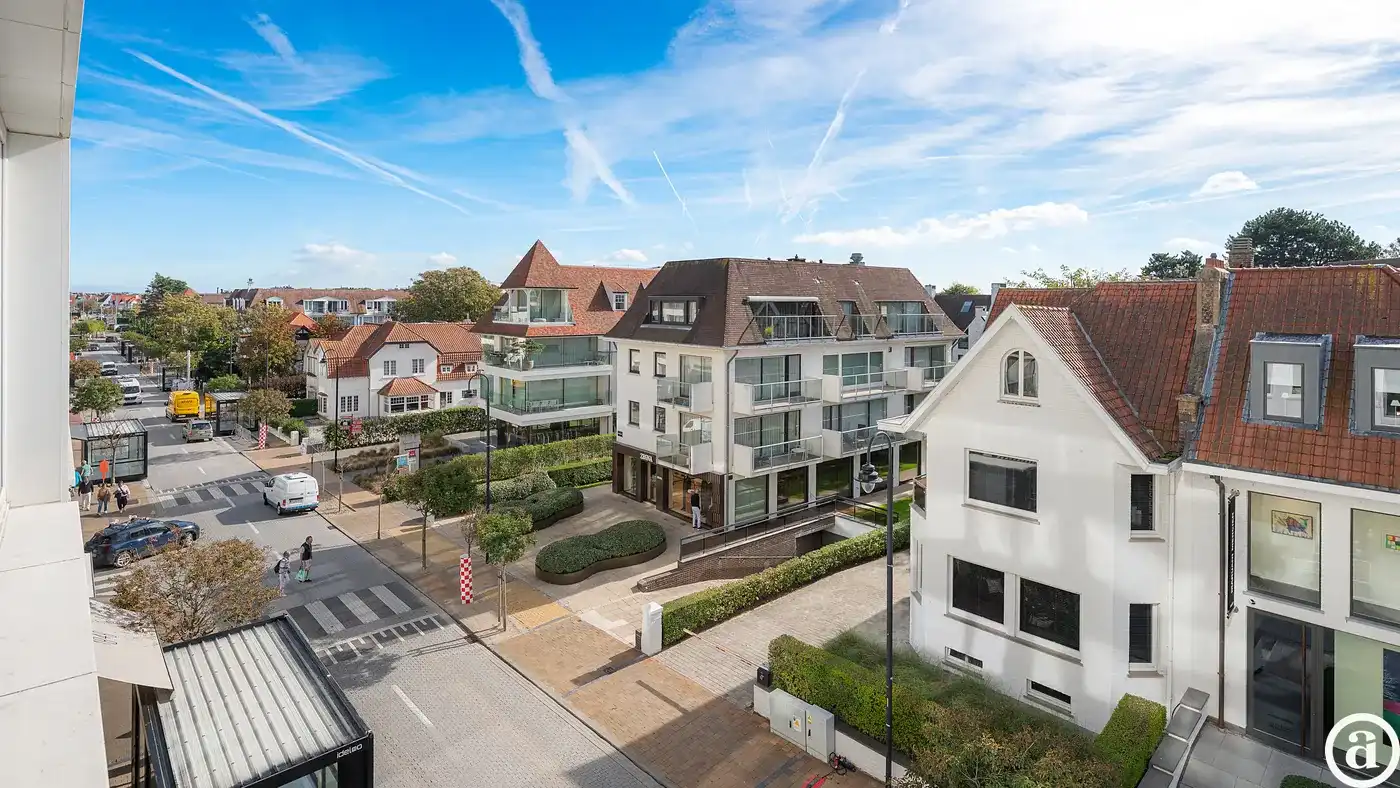 Luxueus appartement met panoramisch zicht in hartje ’t Zoute. foto 9