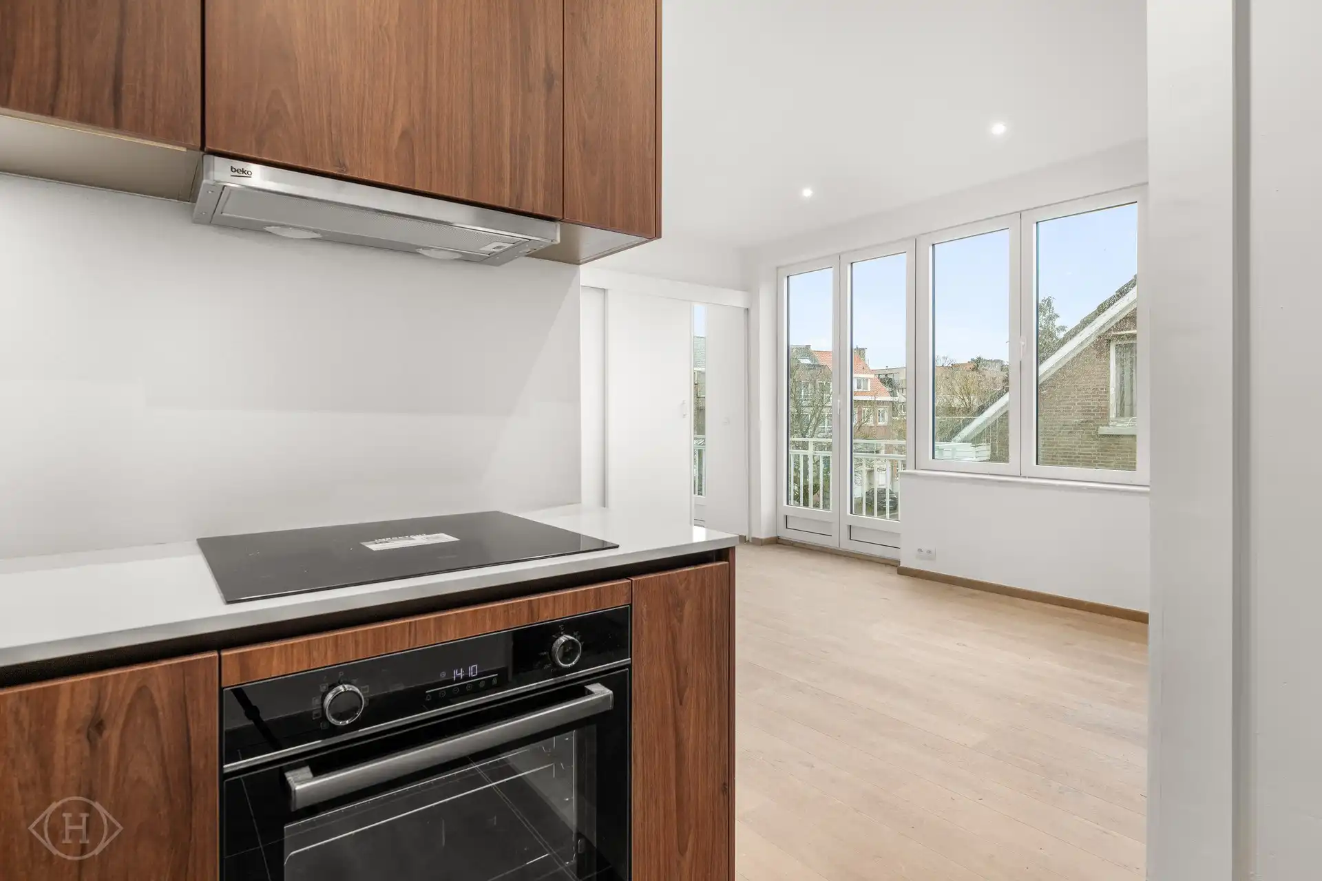Gerenoveerd 2-slaapkamerappartement op toplocatie foto 4