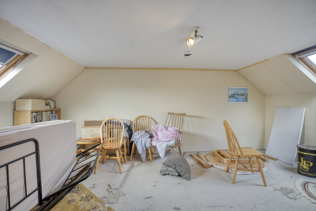 Op te frissen woning met tuin en garage in Strombeek-Bever foto 17