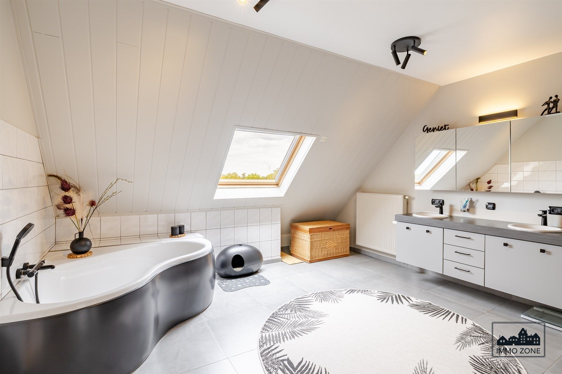 Uniek en energiezuinig 3-slaapkamer appartement van 192m² foto 11
