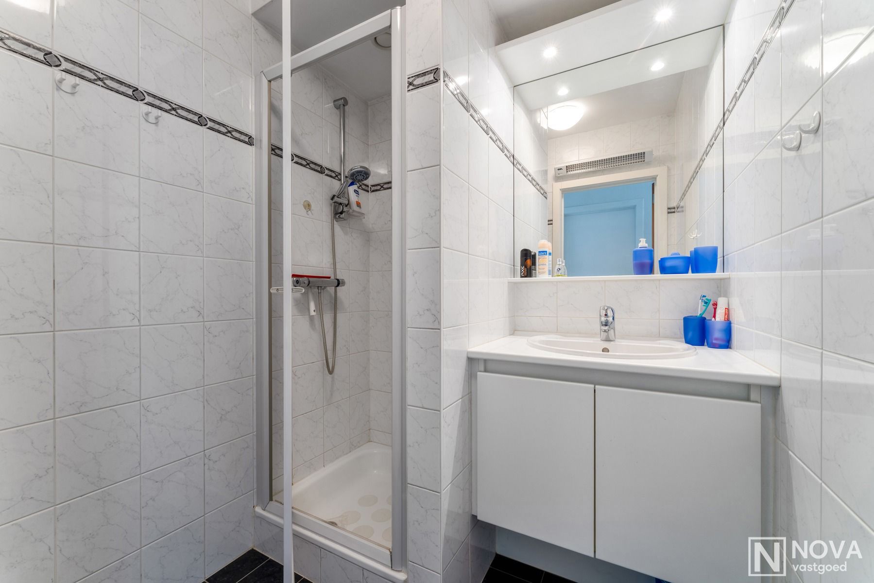 Ruim gelijkvloers appartement met groot terras. foto 13