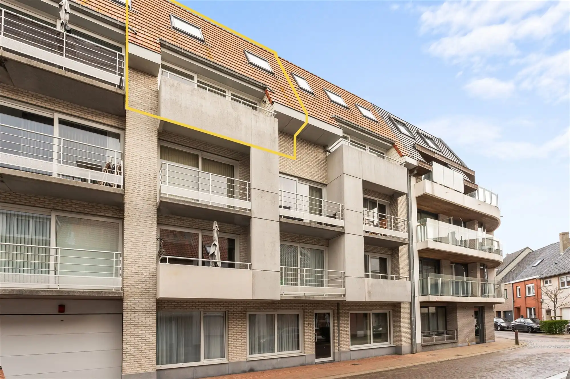 Instapklaar duplex appartement met terras aan zee! foto 16