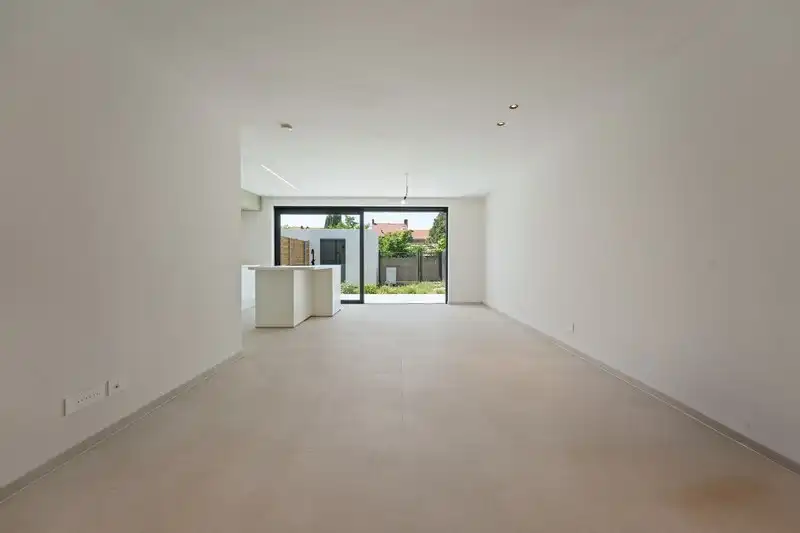 Nieuwbouwwoning met 3 slaapkamers en E-peil 10 te Veurne  foto 3