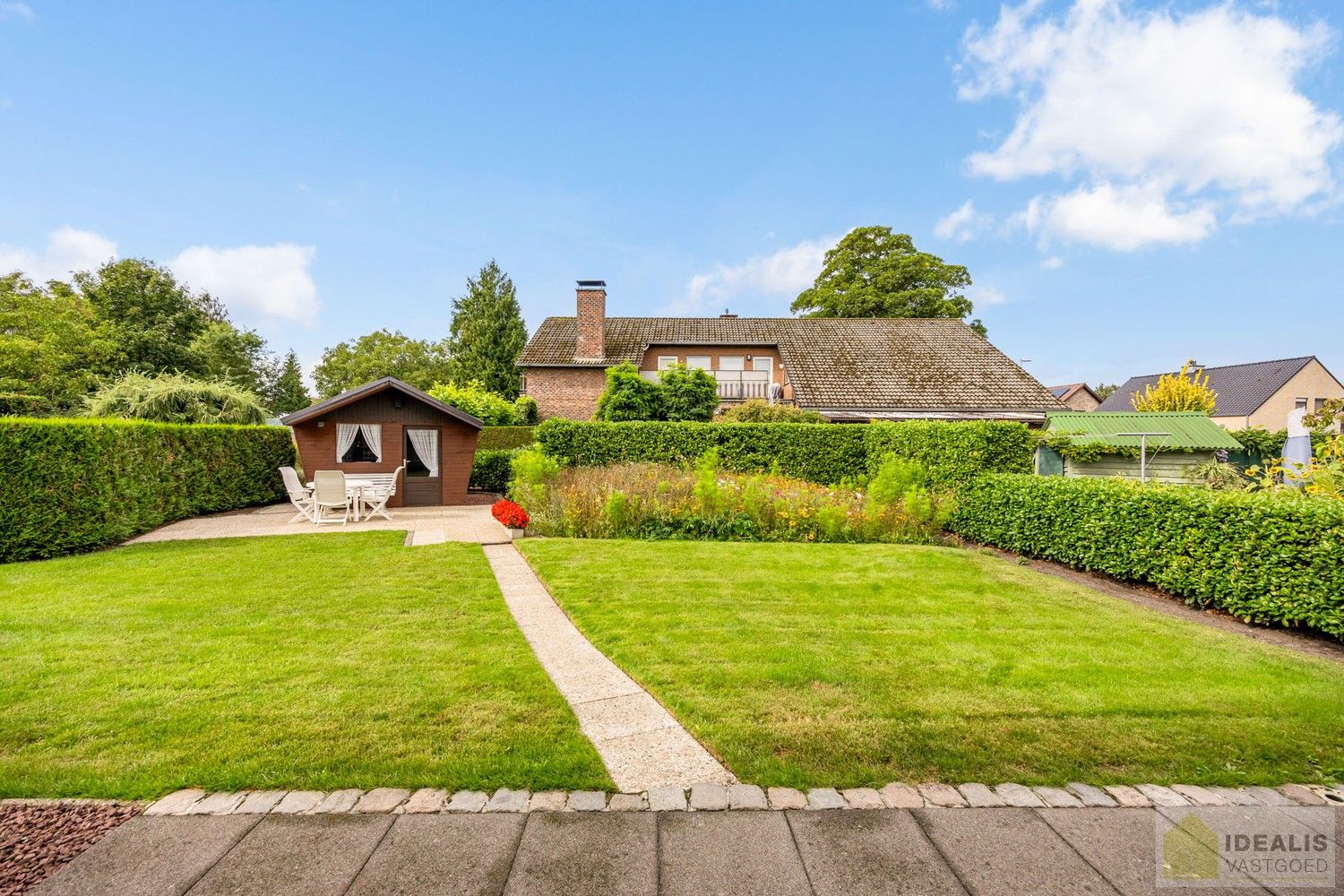 IDEALIS VASTGOED - INSTAPKLARE GEZINSWONING OP EEN RUSTIG PERCEEL VAN 6A 14CA MET 3 KNAPPE SLAAPKAMERS foto 28