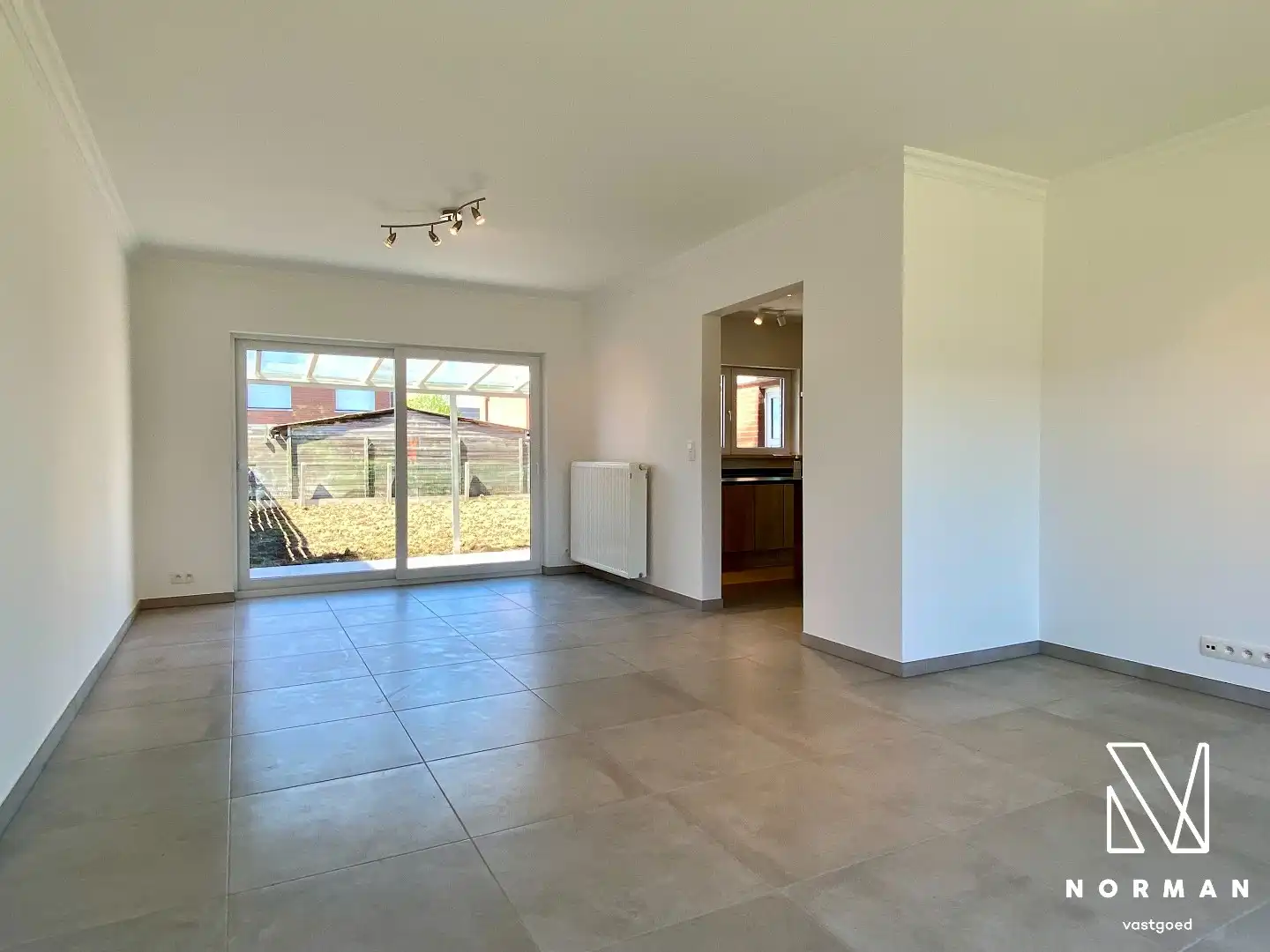 Gerenoveerde woning in Hulste met 3 slaapkamers, ruimte tuin met terras en EPC label A foto 4