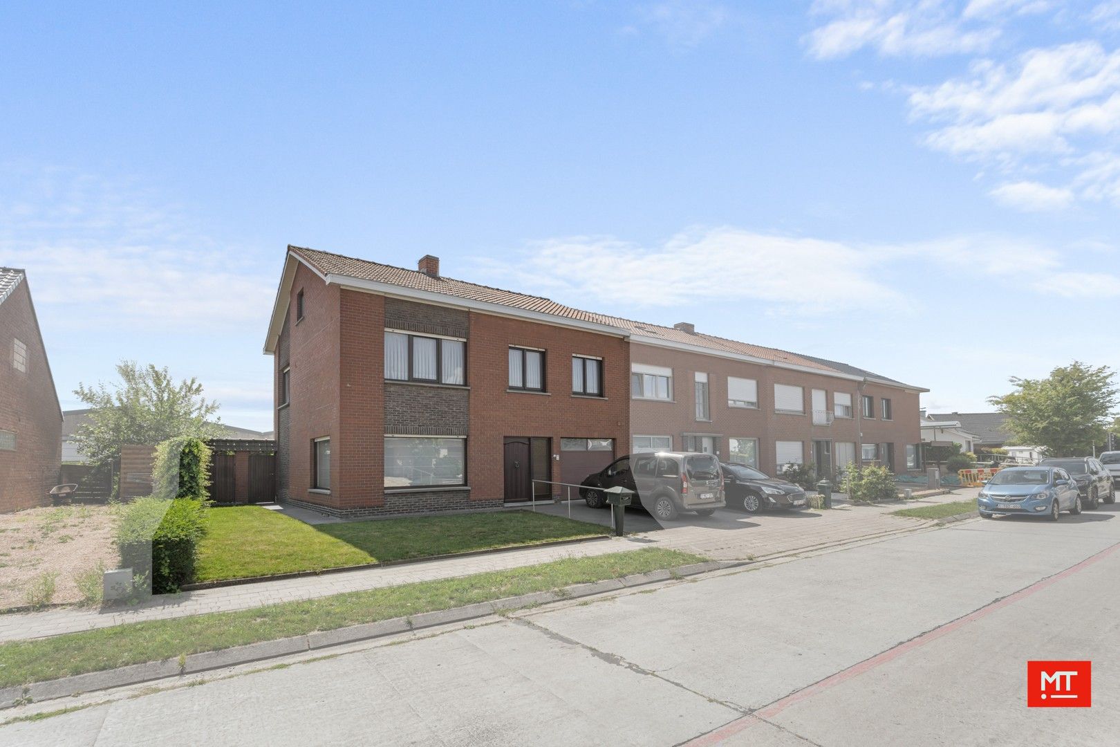 Kloeke, halfopen woning met 3 slaapkamers, tuin en garage in een rustige straat te Geluwe foto 24
