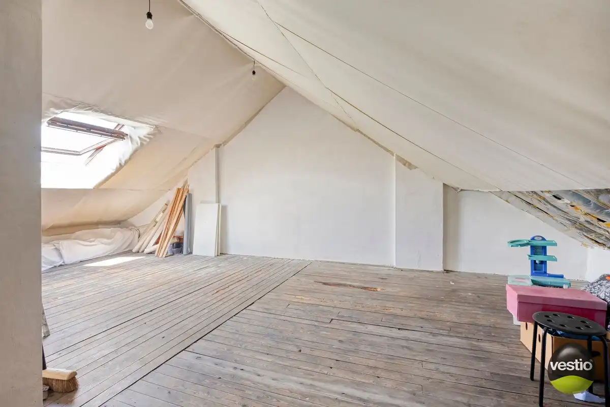 Schitterend gelegen woning met 4 slaapkamers, tuin en garagebox. foto 17