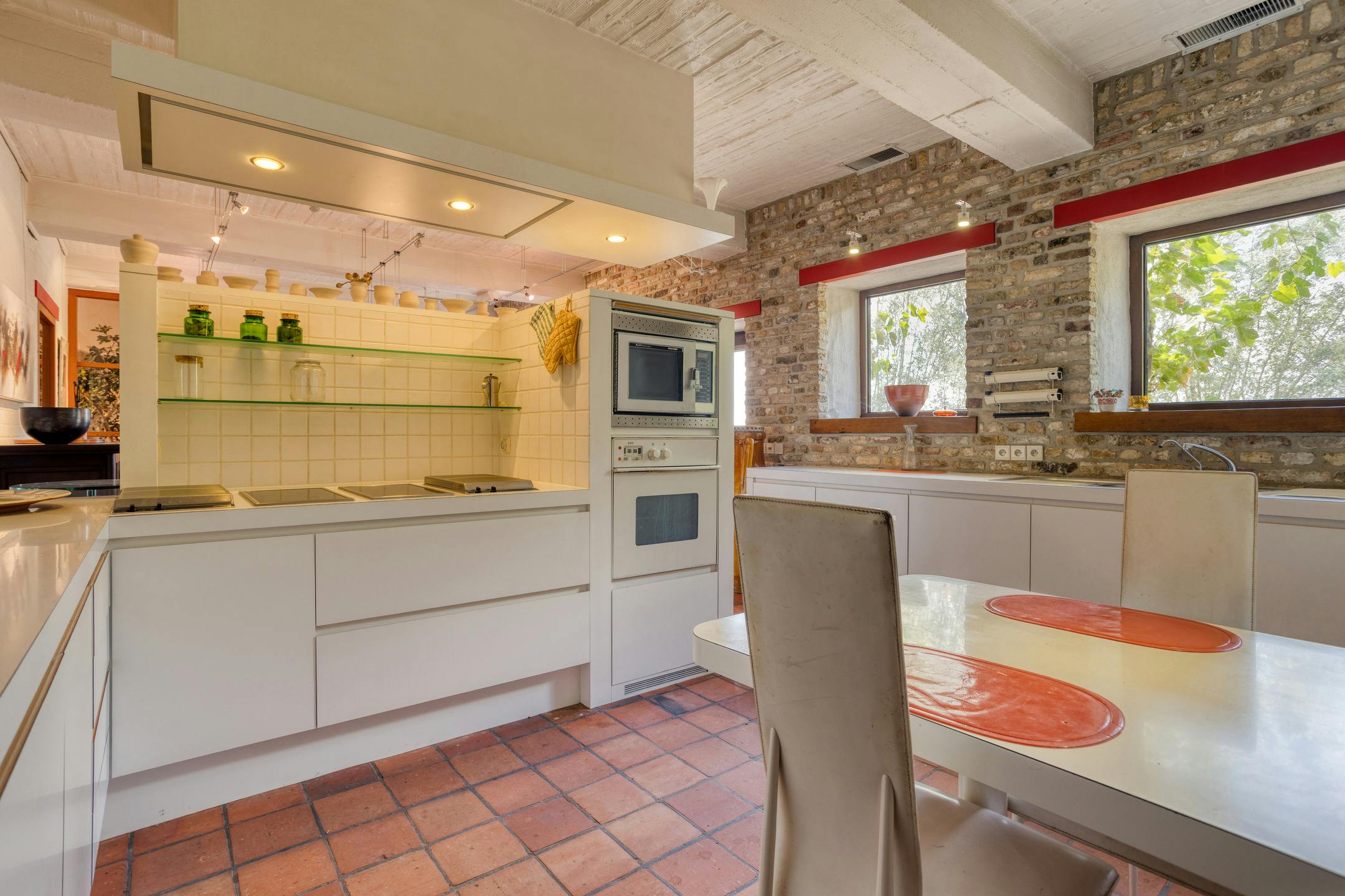 Unieke landelijke eigendom gelegen te Lo-Reninge aan het water. foto 23