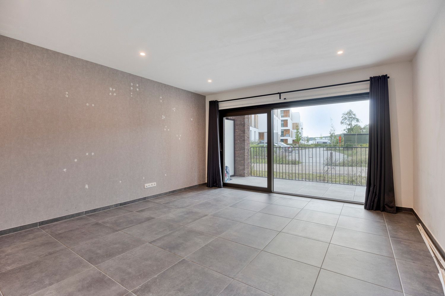 ENERGIEZUINIG (E-PEIL 15) GELIJKVLOERS APPARTEMENT MET TERRAS TE DIEST! foto 5