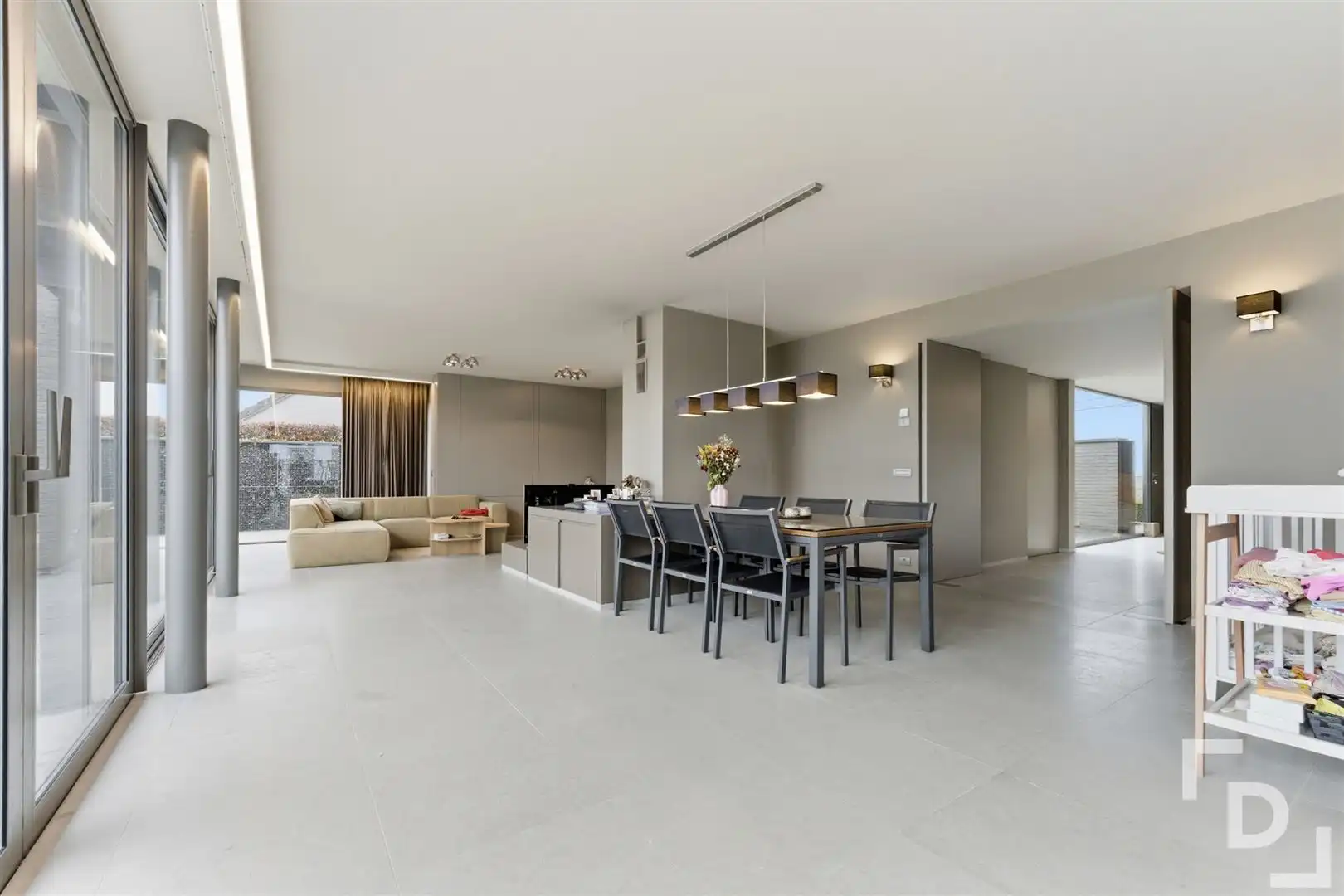 Luxueuze en energiezuinige villa met hoogwaardige afwerking foto 2