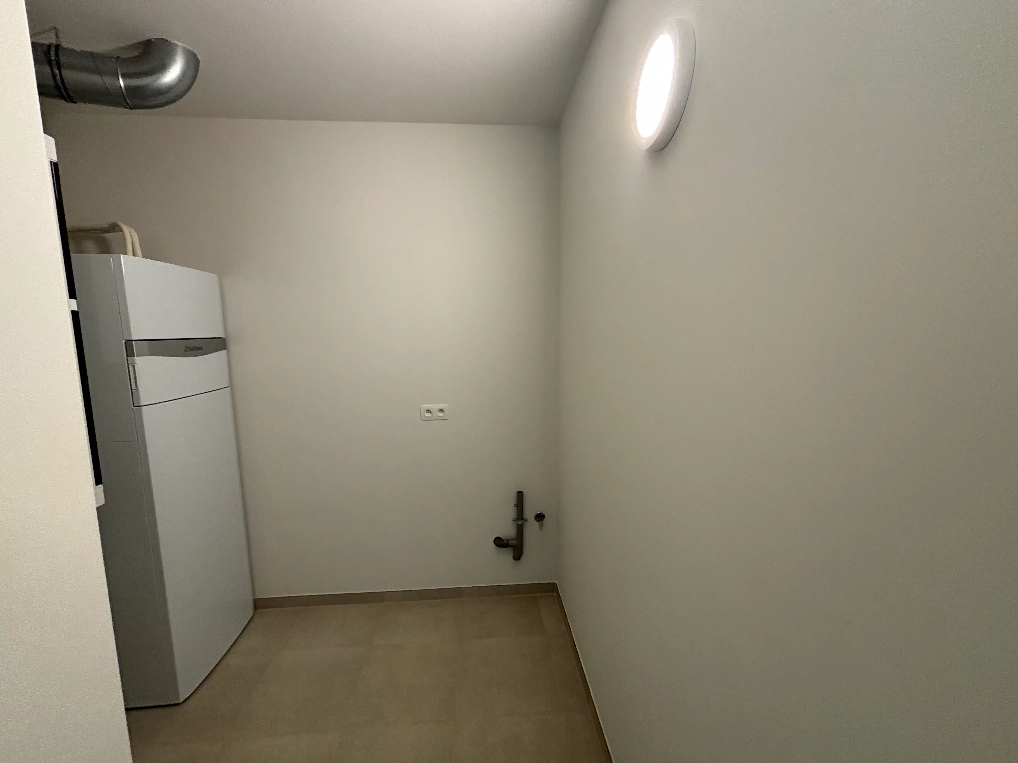 1-slaapkamer appartement met terras en parking foto 10