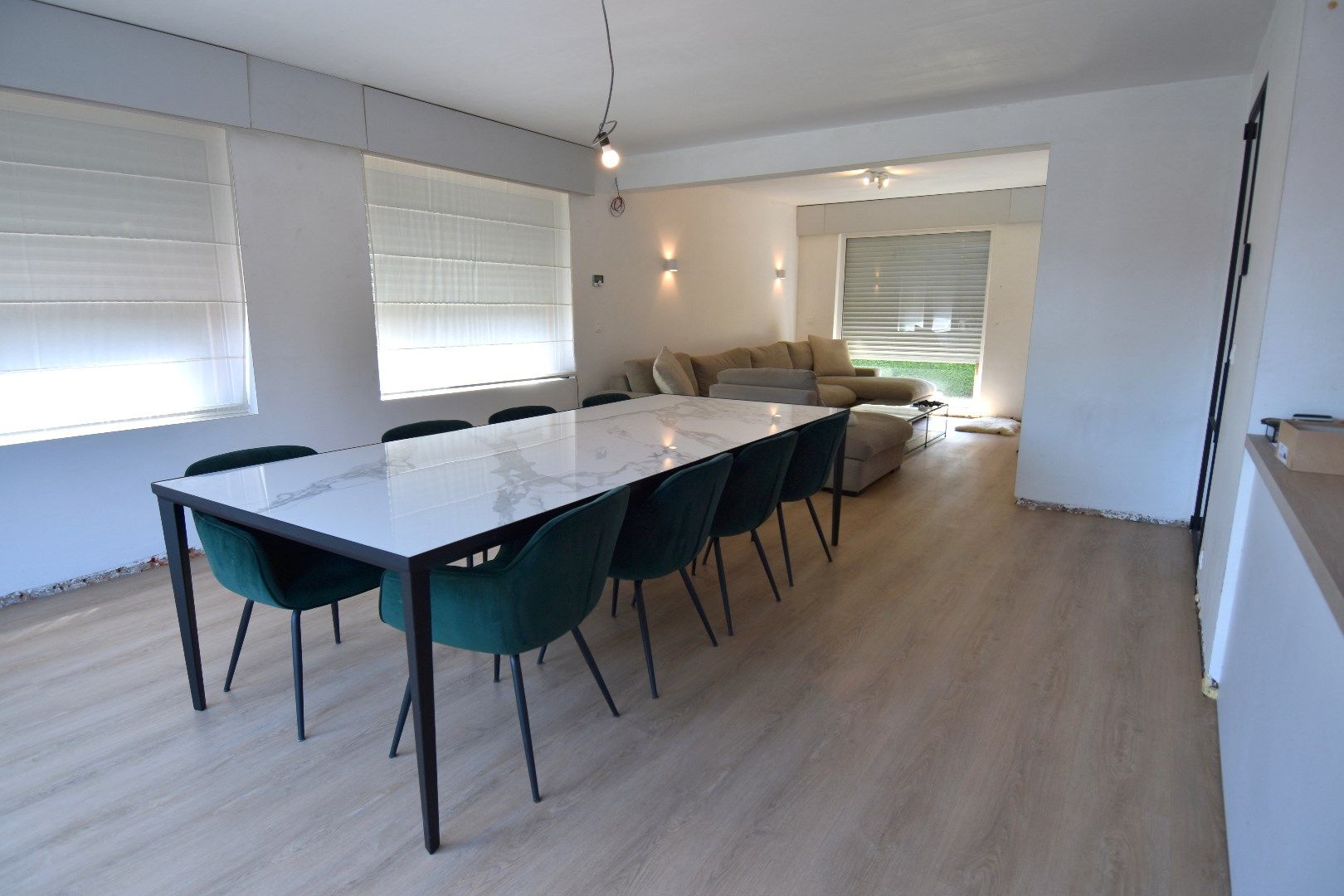 Alleenstaande woning in een kindvriendelijke woonwijk met 3 slaapkamers, tuin en garage te koop in Kuurne foto 3
