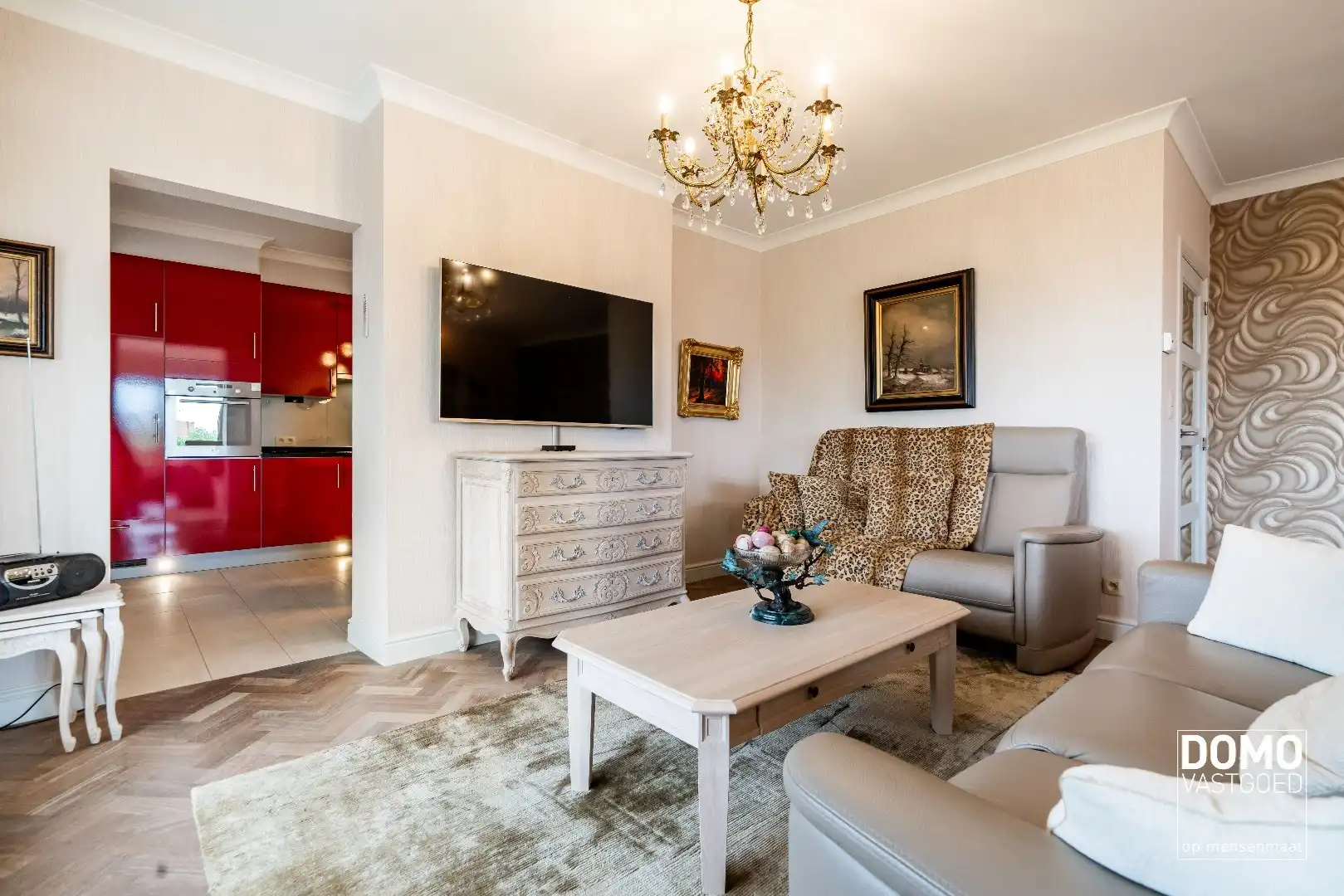 Stijlvol wonen in hartje Hasselt met een uniek uitzicht over het Kolonel Dusartplein foto 4
