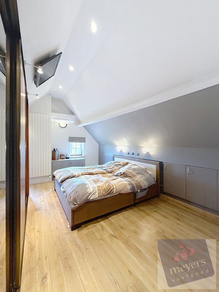 Hoeve met zwembad op 1,2 ha in Alken foto 27