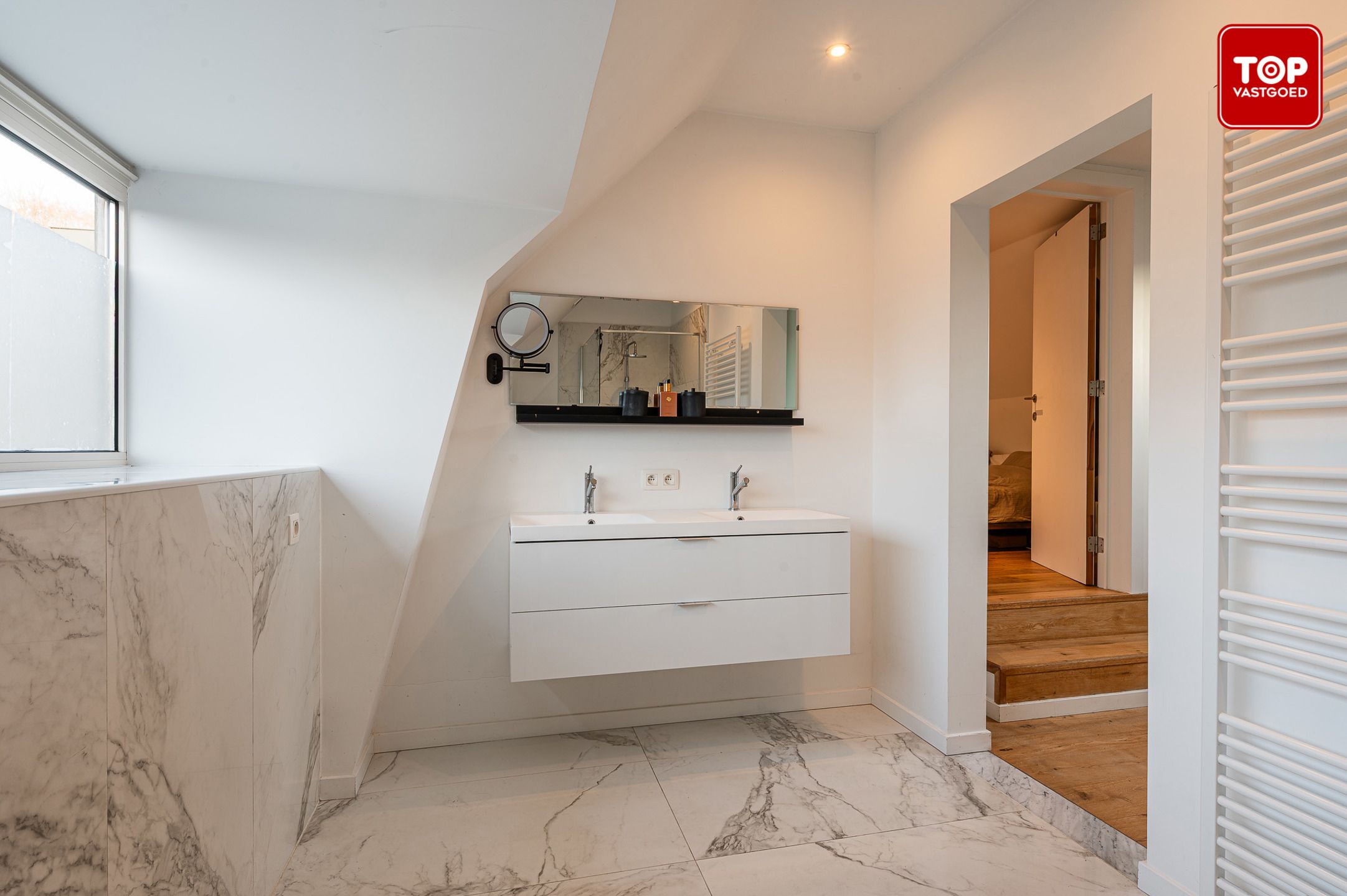 instapklare appartement met twee slaapkamers en terras foto 19