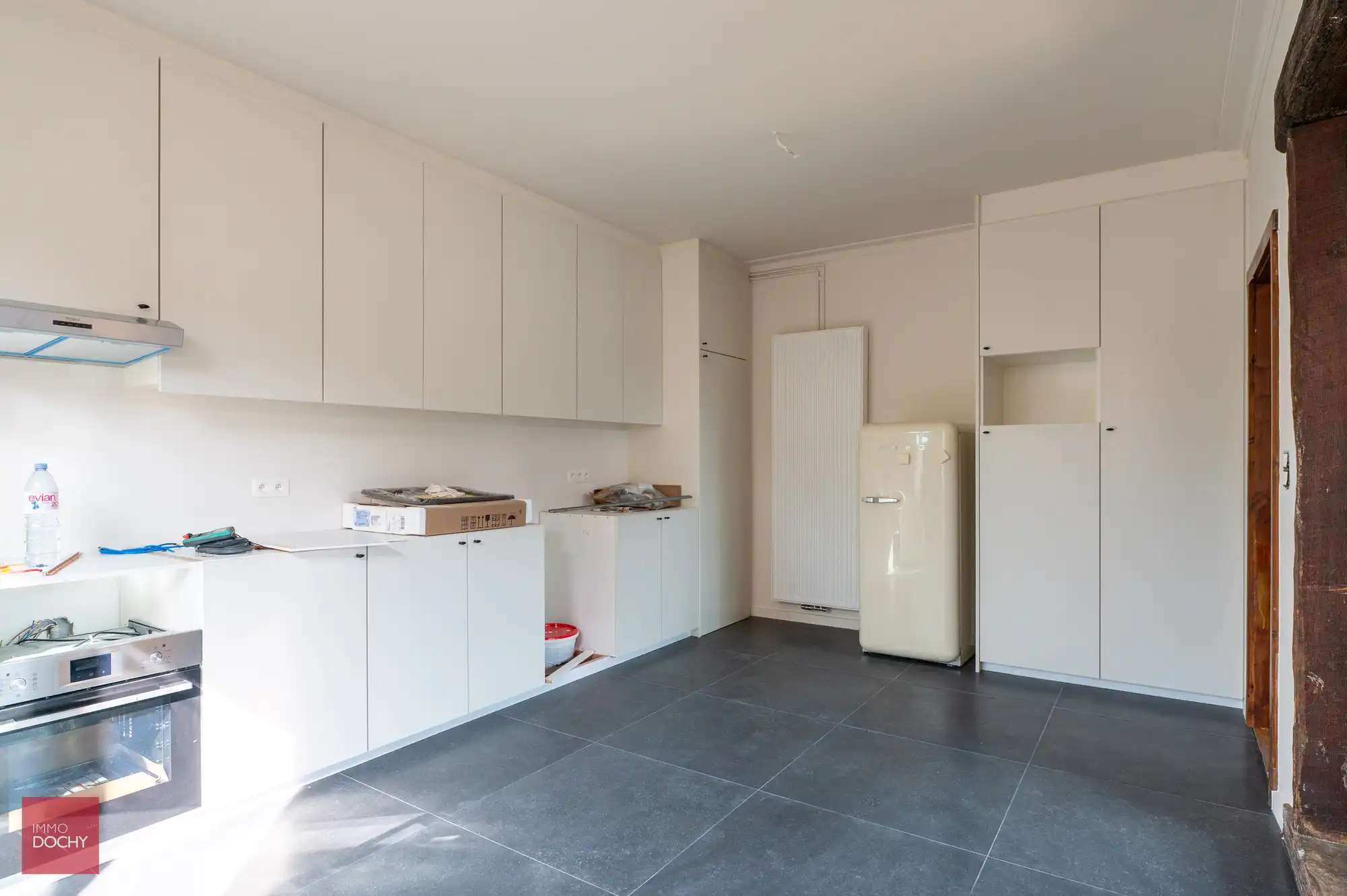 Volledig gerenovereerd herenhuis met garage foto 4