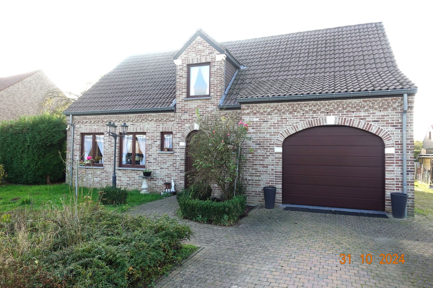 ruime woning op een rustige, gunstige locatie. foto {{pictureIndex}}