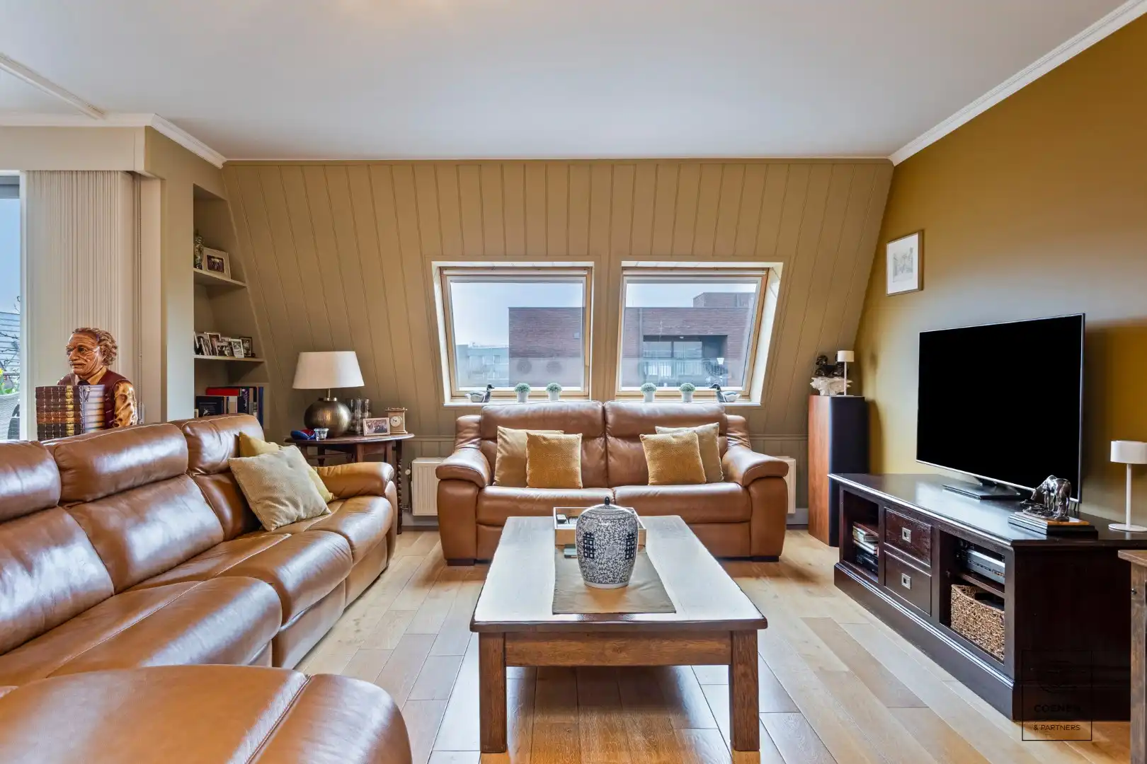 Ruim en stijlvol appartement van 146m² met zonnig terras in Lier!  foto 4