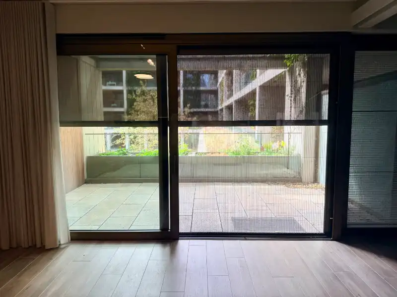 SERVICEFLAT MET GEZELLIG TERRAS foto 11