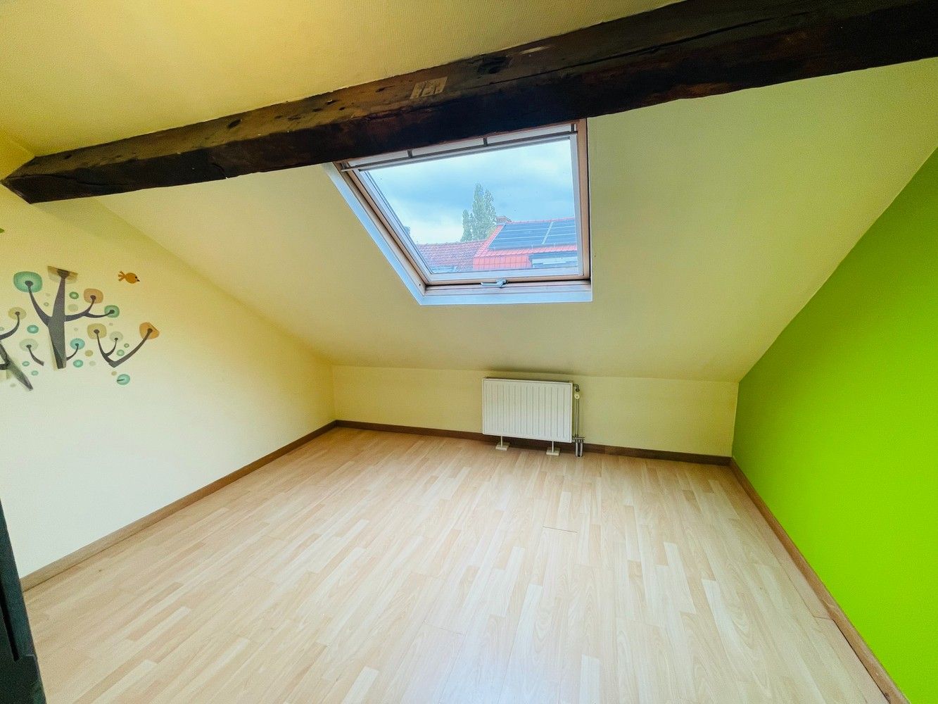 Assebroek, leuk ENERGIEZUINIG gezellig  instapklaar woonhuis met 3 SLAAPKAMERS en tuintje foto 10