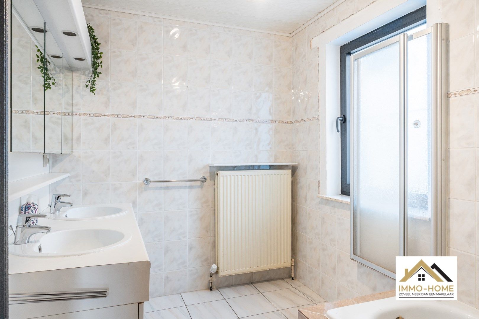 Instapklare halfopen bebouwing in groene omgeving foto 25