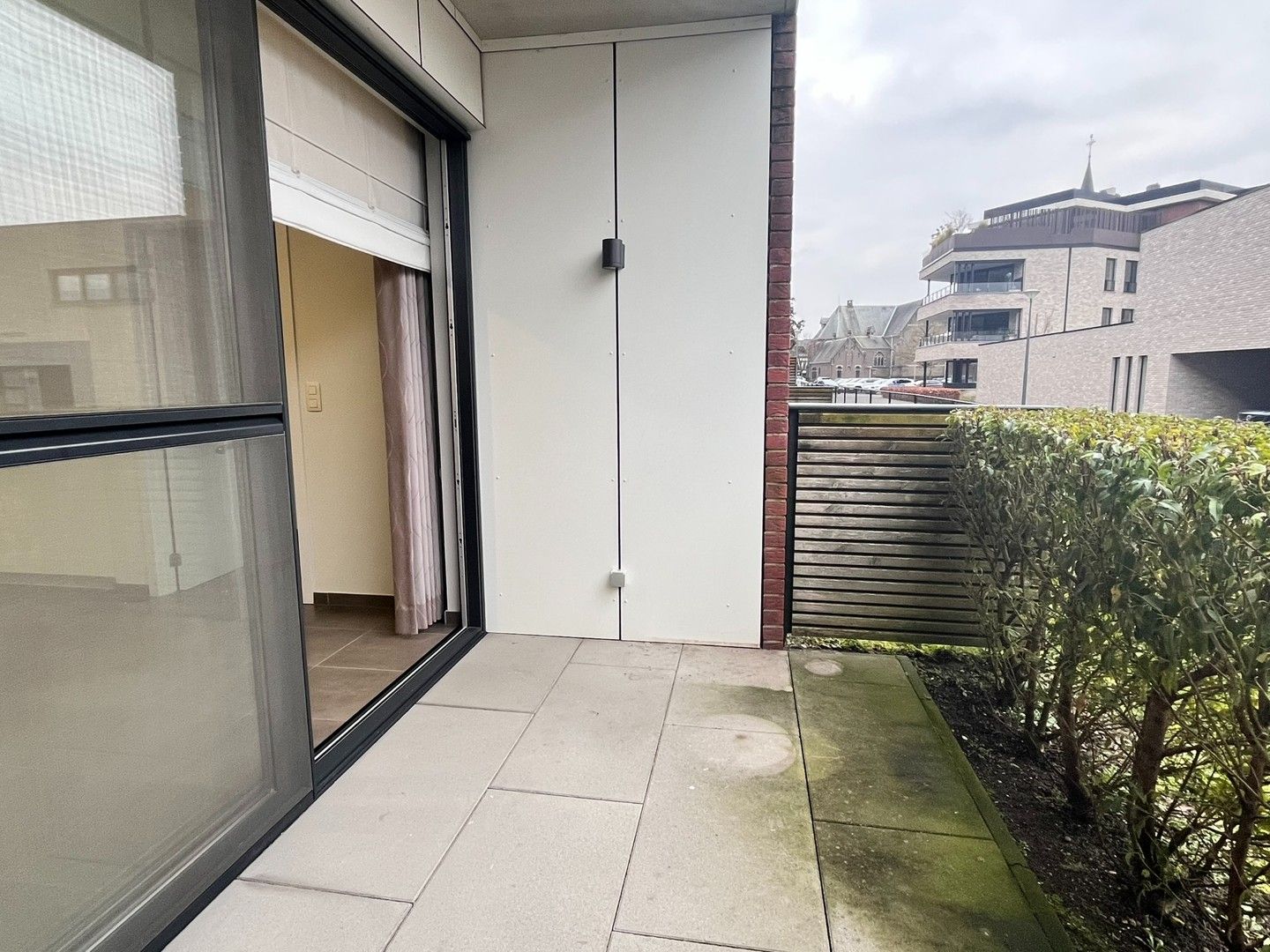 Gelijkvloerse assistentiewoning - serviceflat - gelegen in het centrum van Meeuwen (Oudsbergen). foto 11