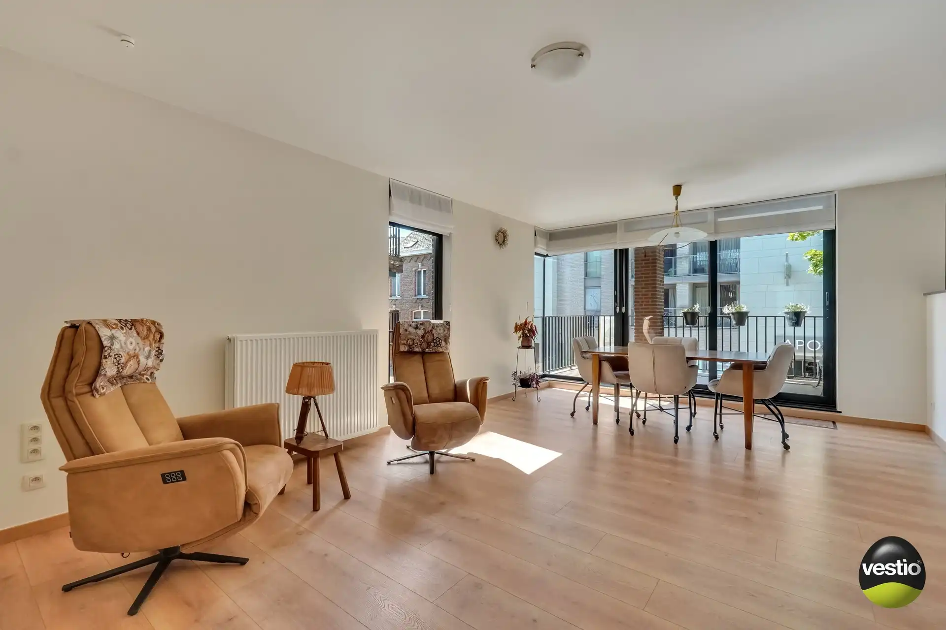 GOED GELEGEN APPARTEMENT 120 M² MET 3 SLAAPKAMERS foto 2