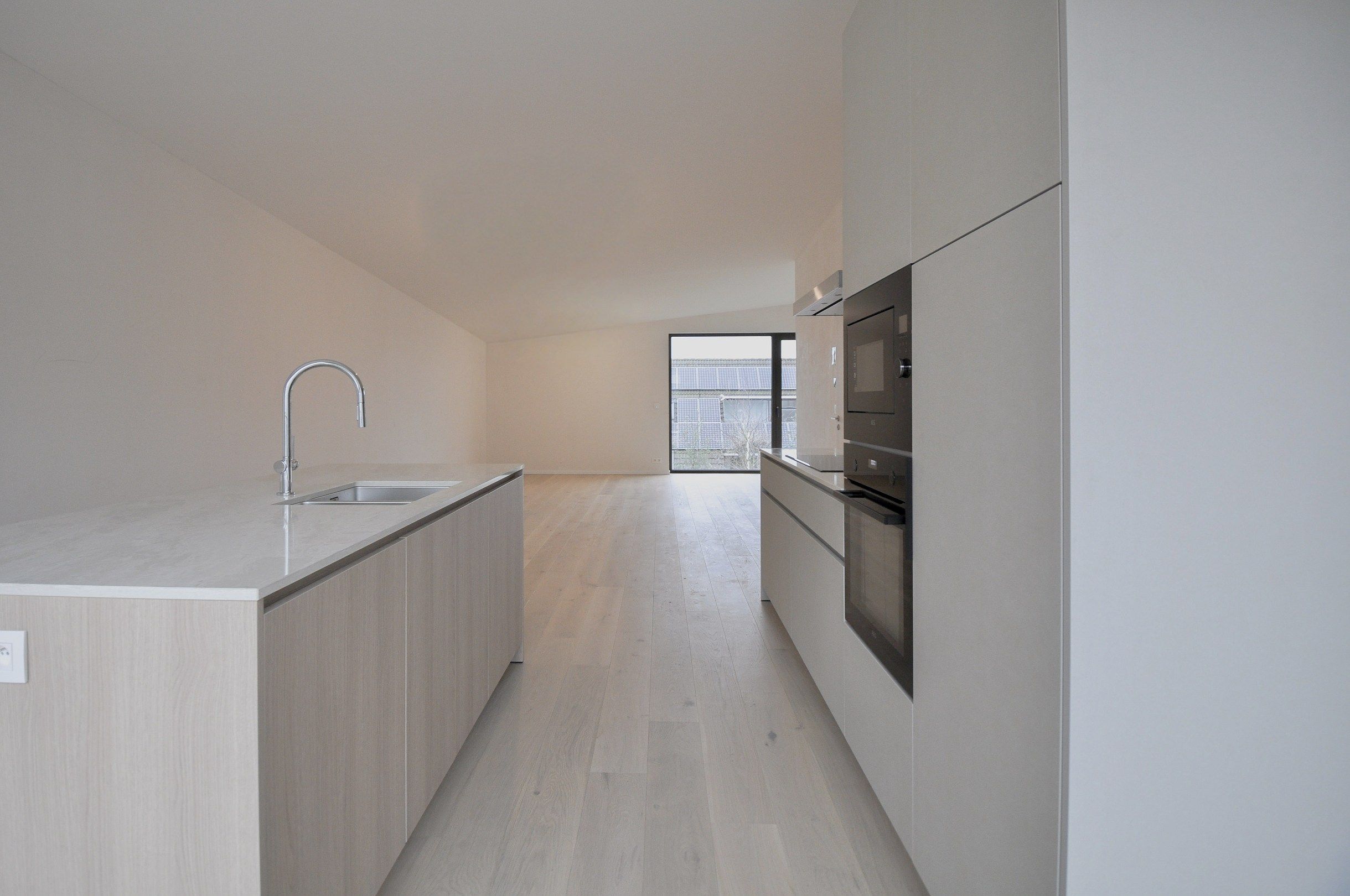 Nieuwbouw BEN-woning(bijna energie neutrale woning) in een autovrije, groene omgeving. foto 7