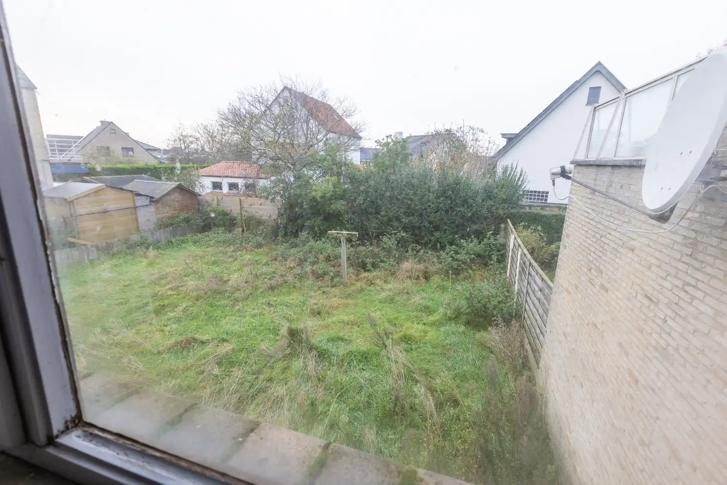 Te renoveren woning op uitstekende locatie foto 23