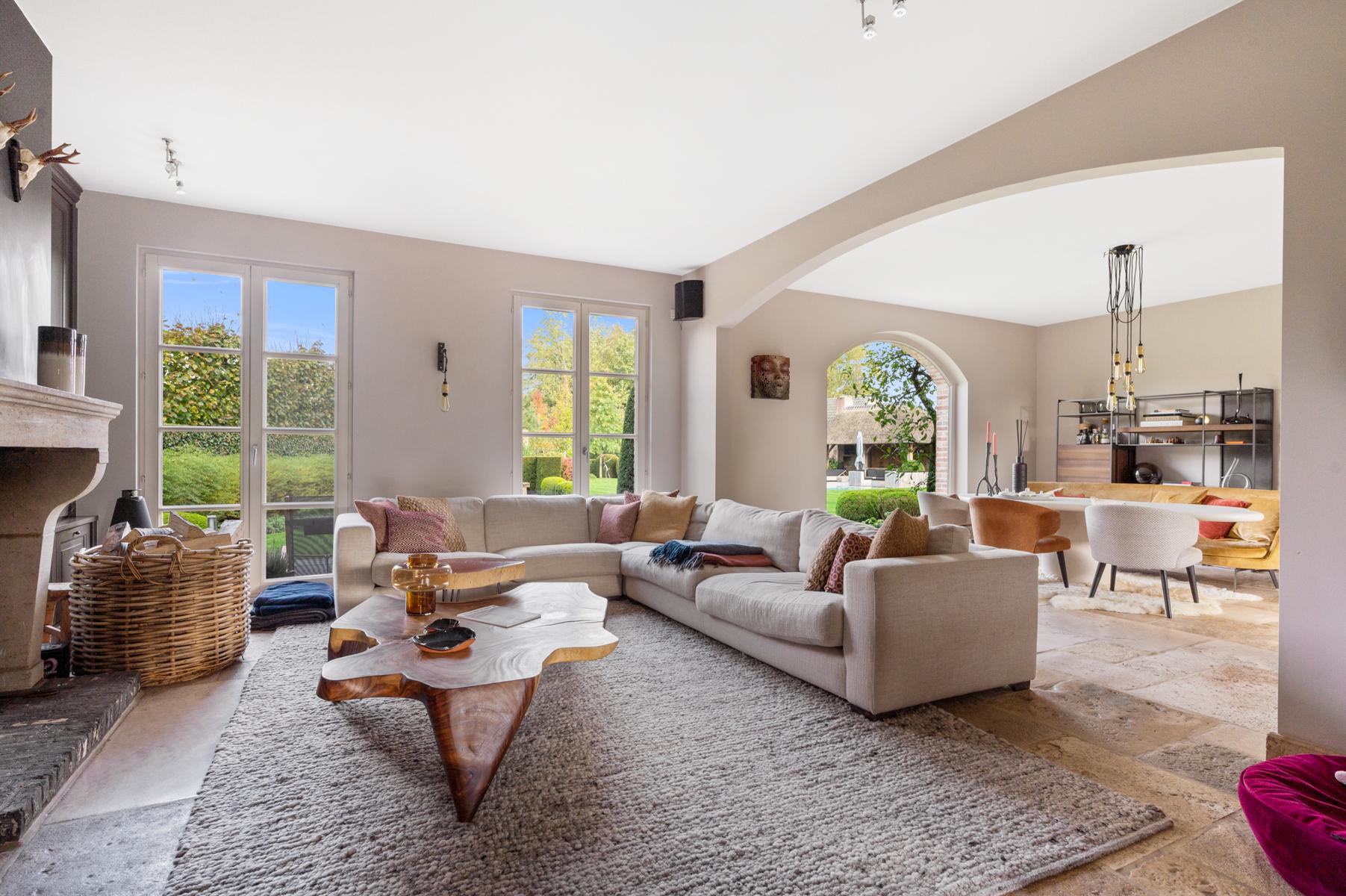 Prachtige instapklare villa met zwembad en poolhouse. foto 7