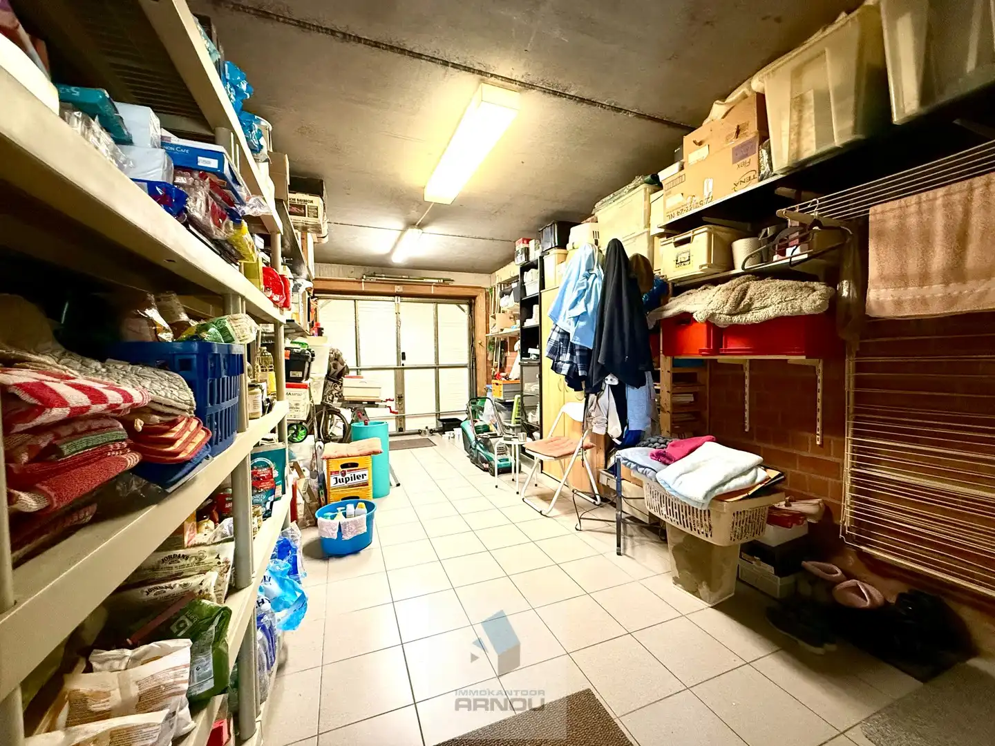 Verzorgde gezinswoning met 3 slaapkamers, gezellige tuin en inpandige garage foto 12