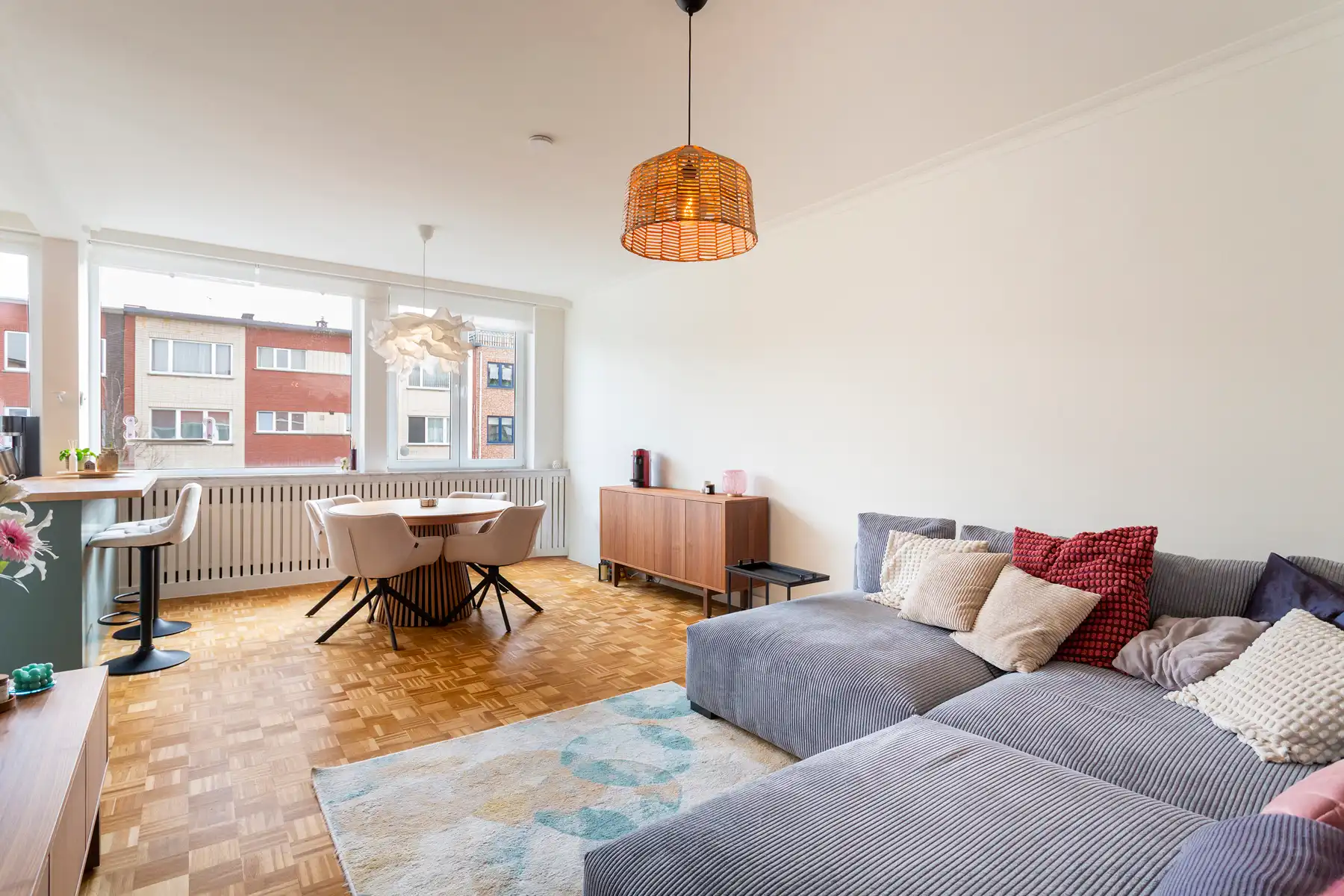 Gerenoveerd 2 slpk-app met terras en garagebox foto 4