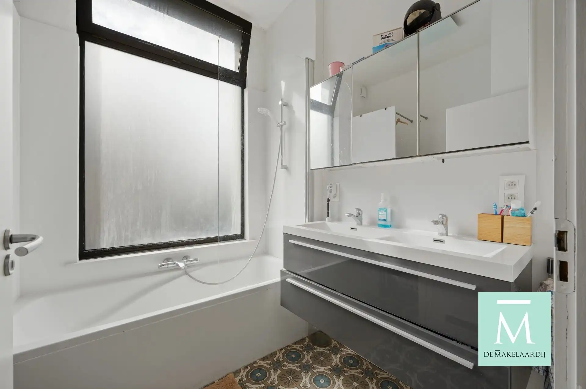 PRACHTIG WOONHUIS IN HARTJE MECHELEN MET MODERNE INRICHTING EN GEZELLIGE BINNENPLAATS foto 14