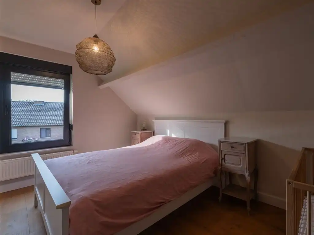 Gezellige, instapklare gezinswoning op riant perceel foto 44
