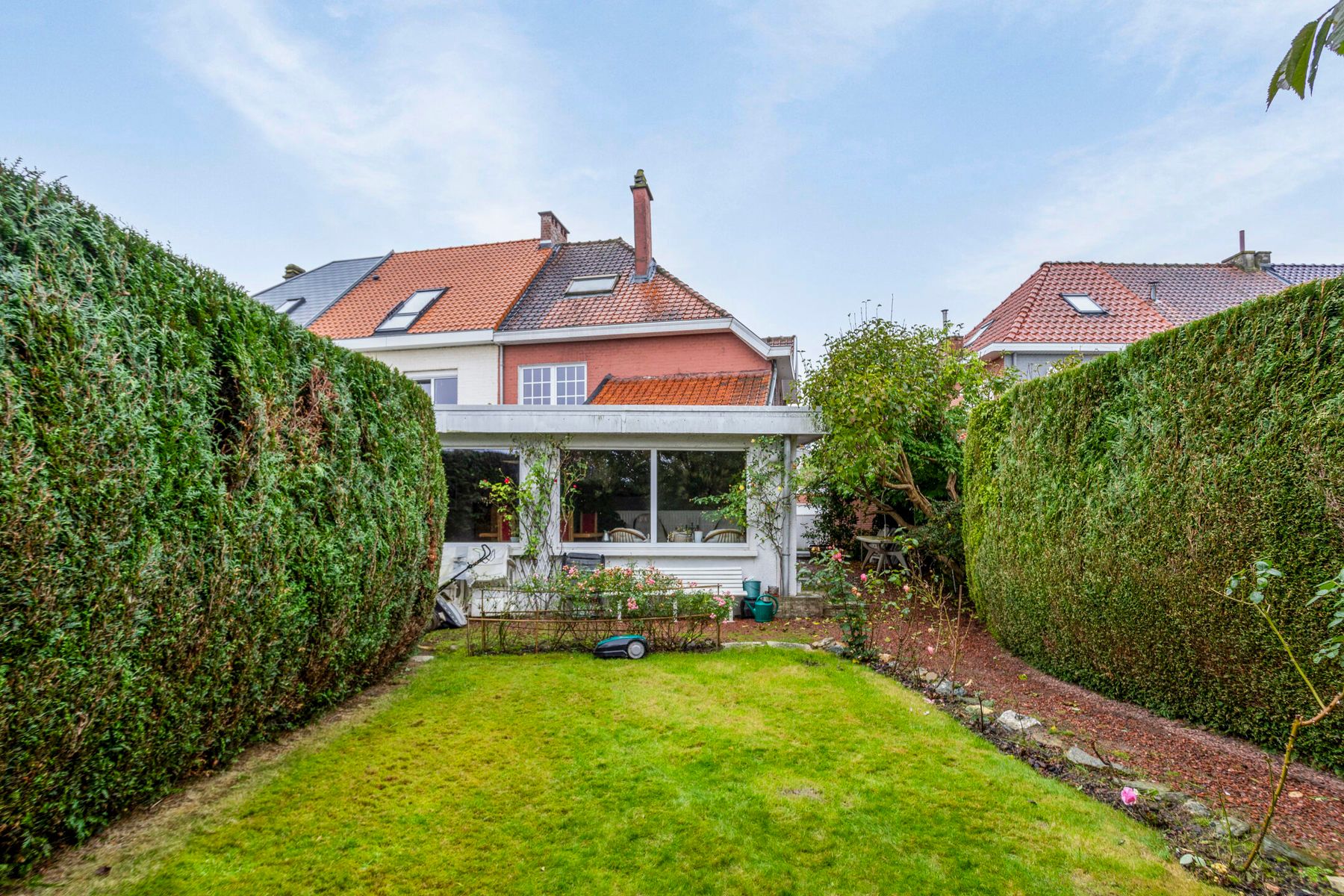 Nabij centrum: goed onderhouden woning met 3 slaapkamers foto 23