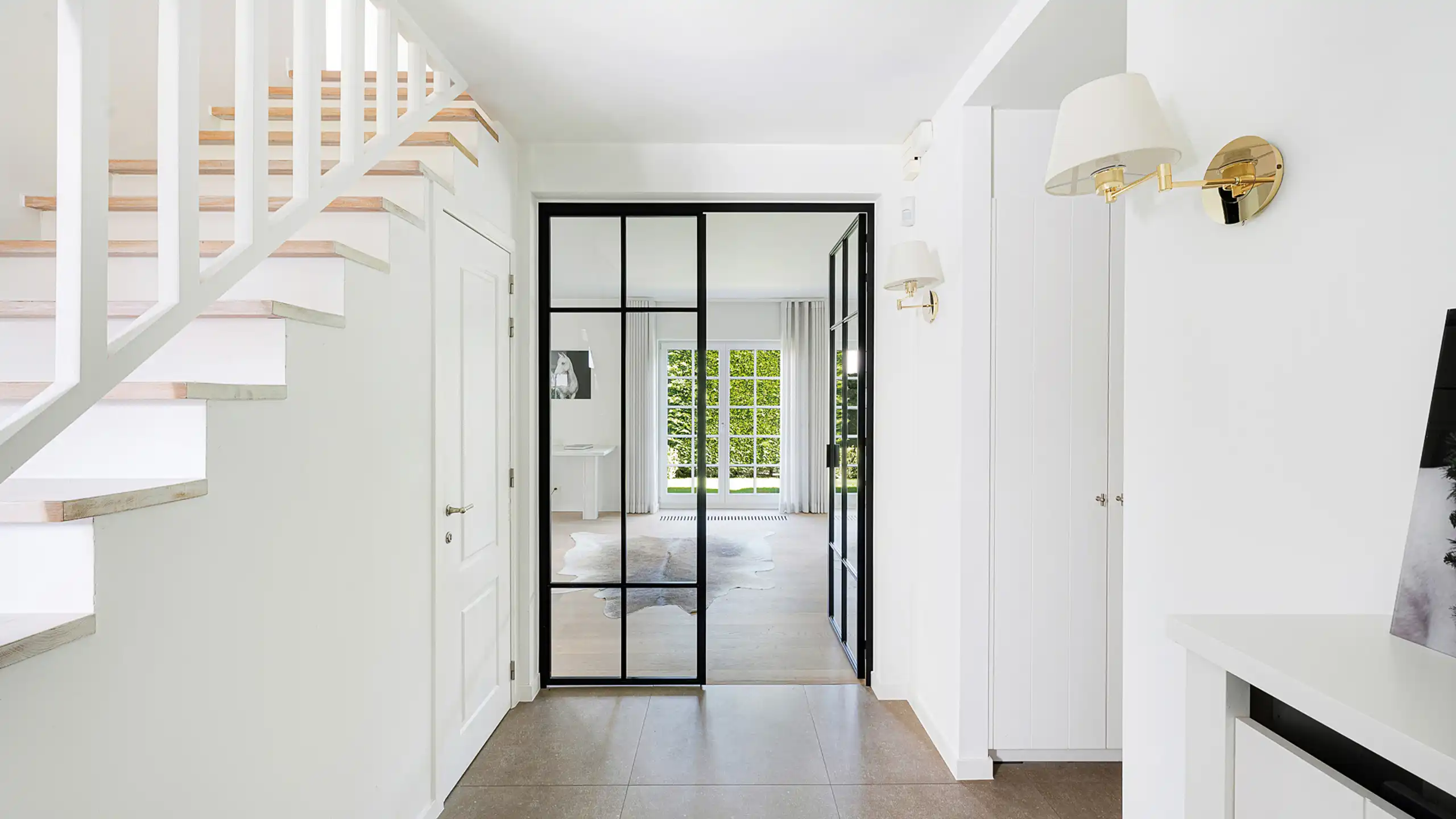 Exclusieve villa met zwembad op een residentiële topligging foto 8