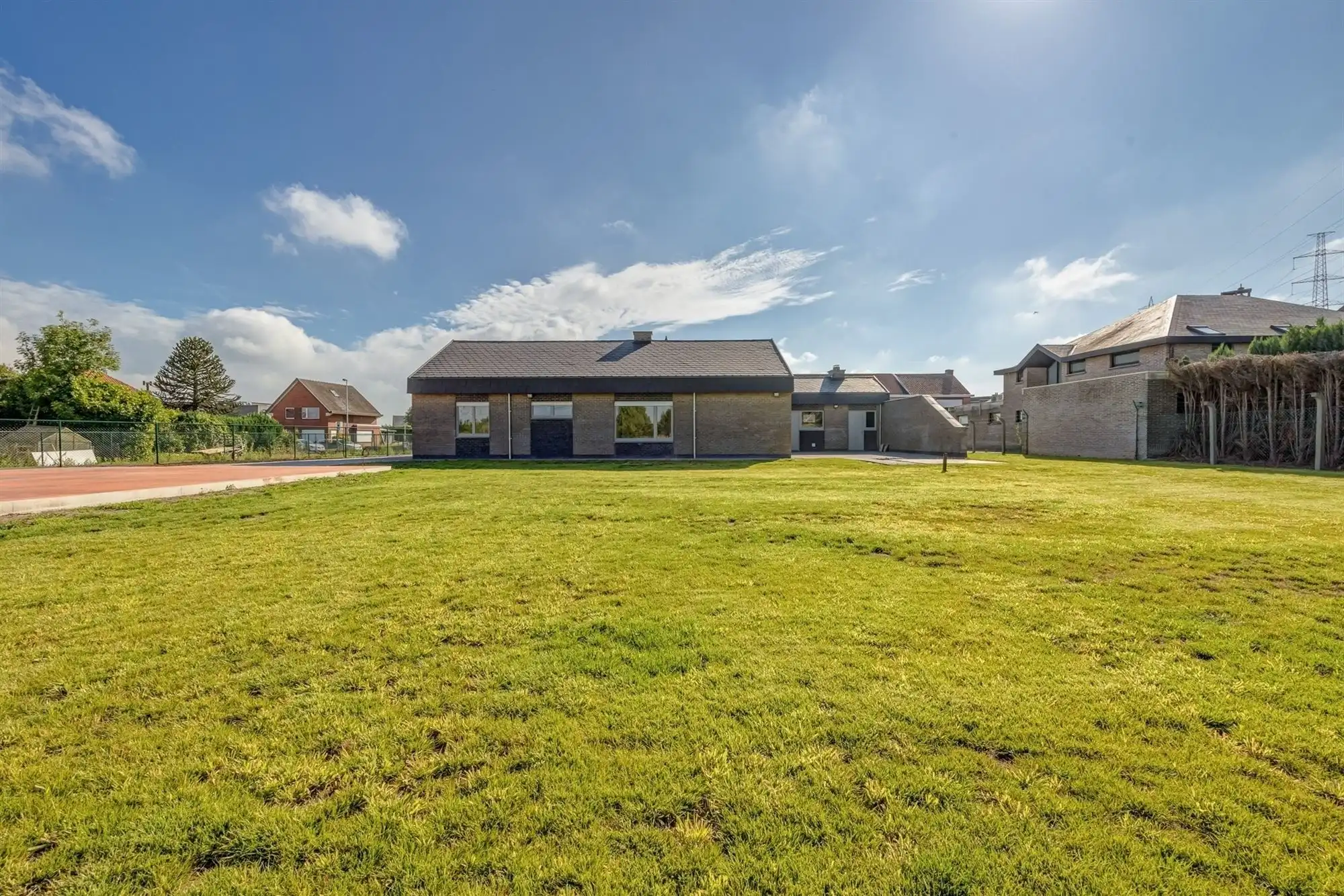 Bungalow op perceel van ca 1824m² in het groen foto 31