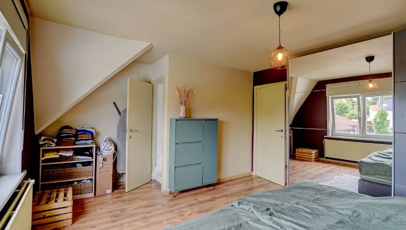 Charmante gerenoveerde woning van 166m² op 6 are 47 ca foto 12