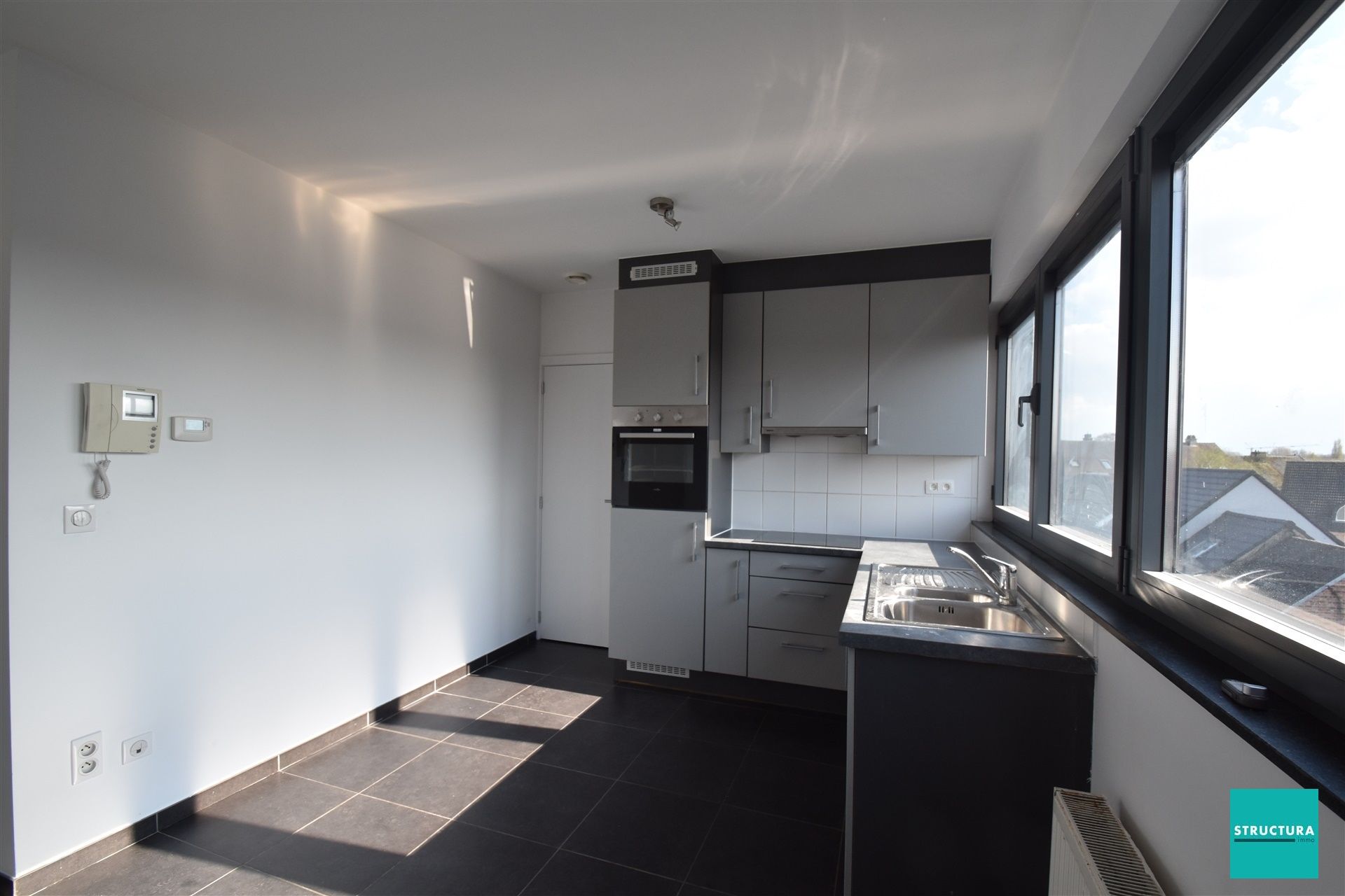 Duplex nabij centrum Opwijk met al haar faciliteiten en op wandelafstand van het station foto 2