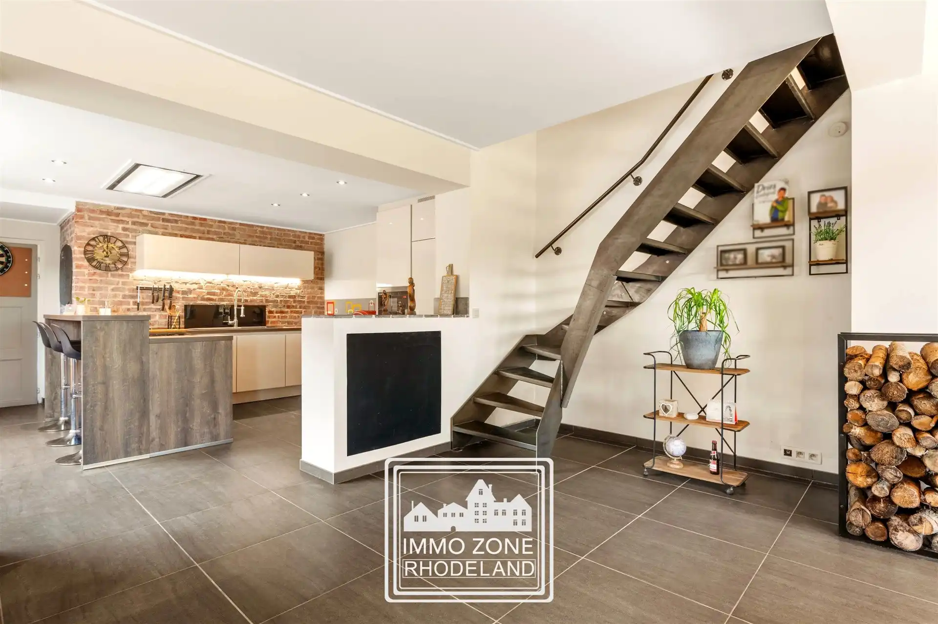 Sublieme instapklare woning met 3 slpks en diepe groene tuin foto 11
