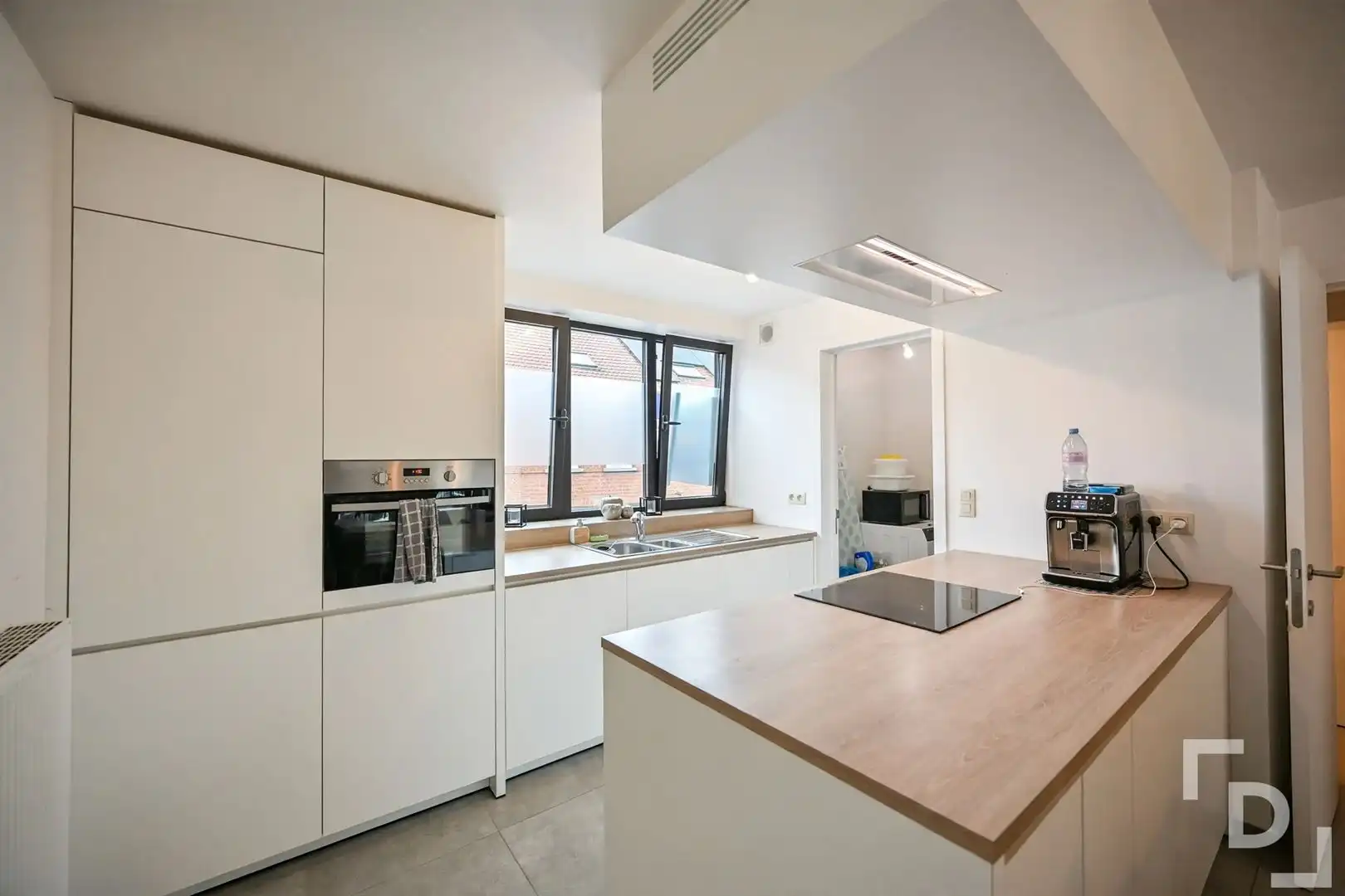 Duplex appartement met 3 slaapkamers. foto 2