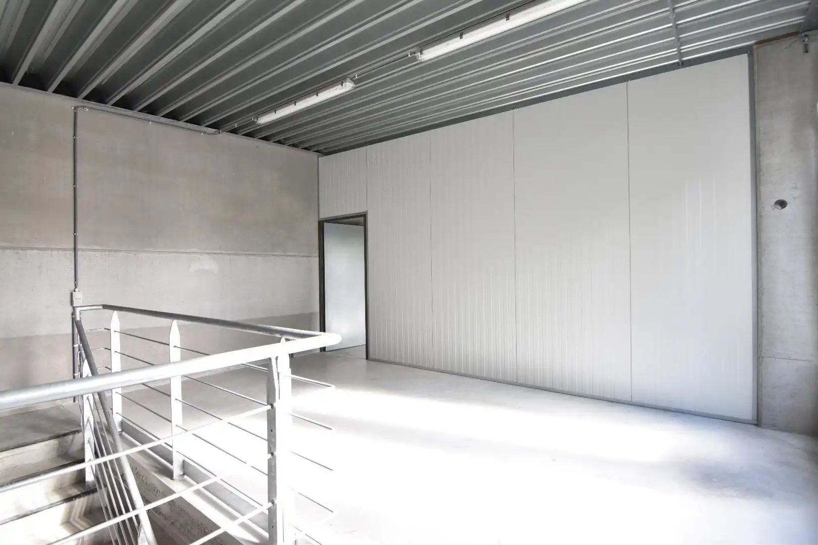 KMO-unit TE HUUR te Sint-Michiels (Brugge) foto 7