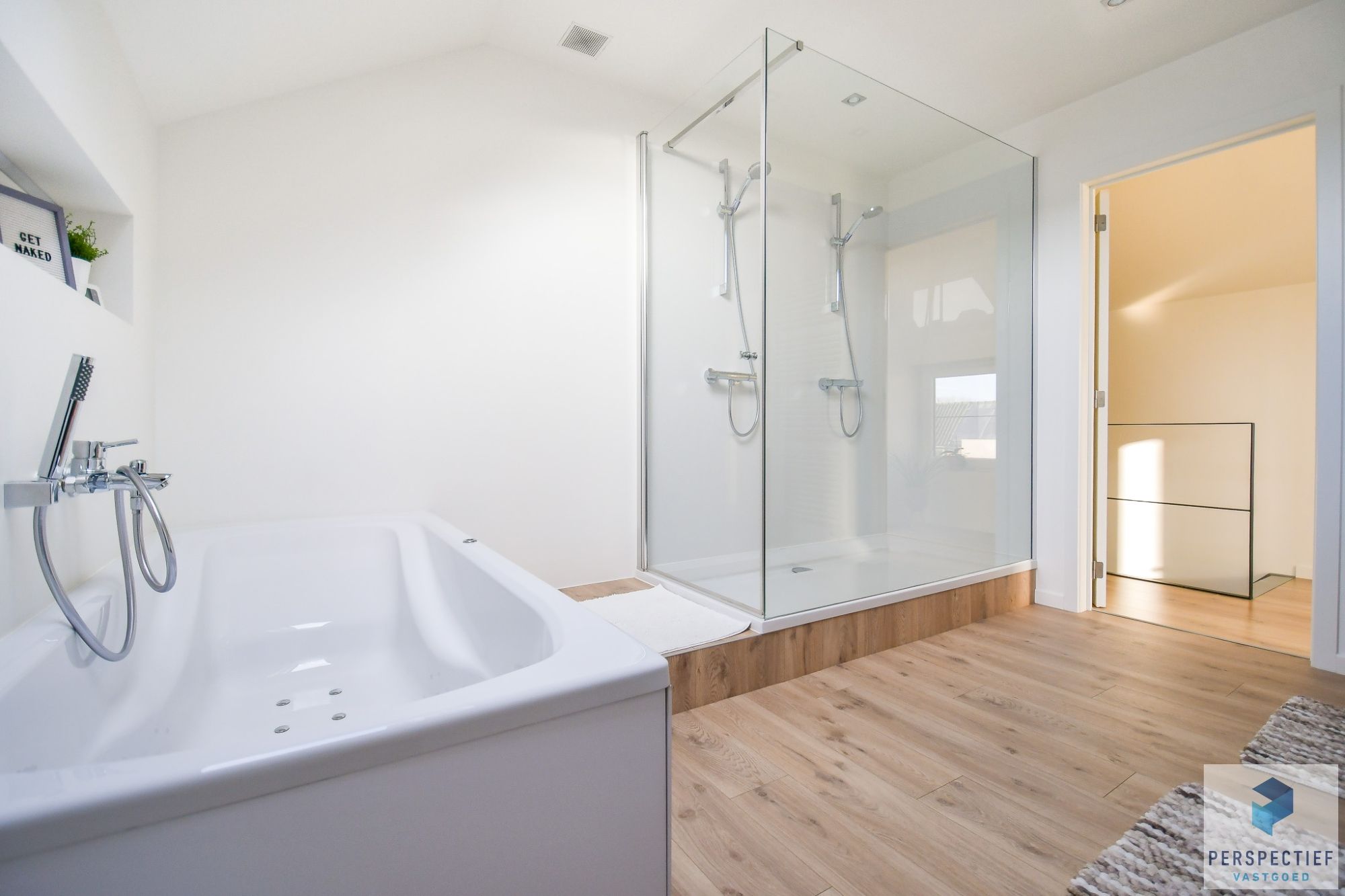 IN OPTIE NA 1 WEEK - COMPROMIS IN OPMAAK | Recente (2021) RUIME hedendaagse woning met GROTE tuin en LANDELIJK UITZICHT foto 14