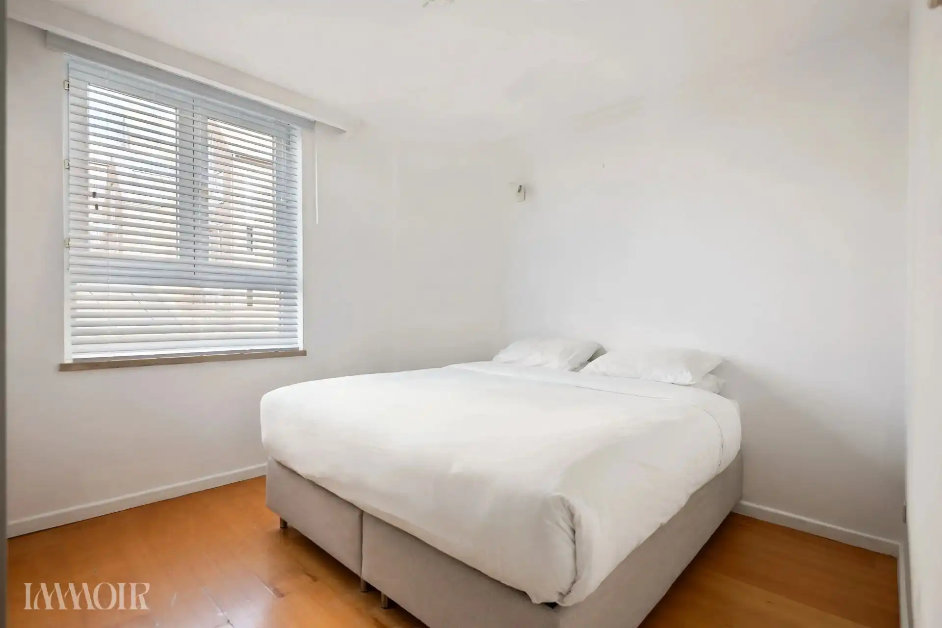 Sfeervol bemeubeld appartement met uitzicht op de Antwerpse kaaien.  foto 7