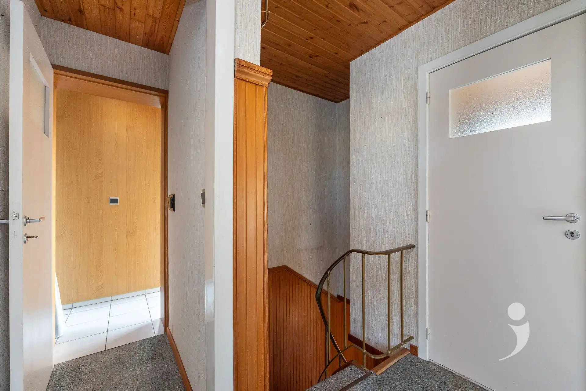 Te renoveren woning met zicht op de velden! foto 12