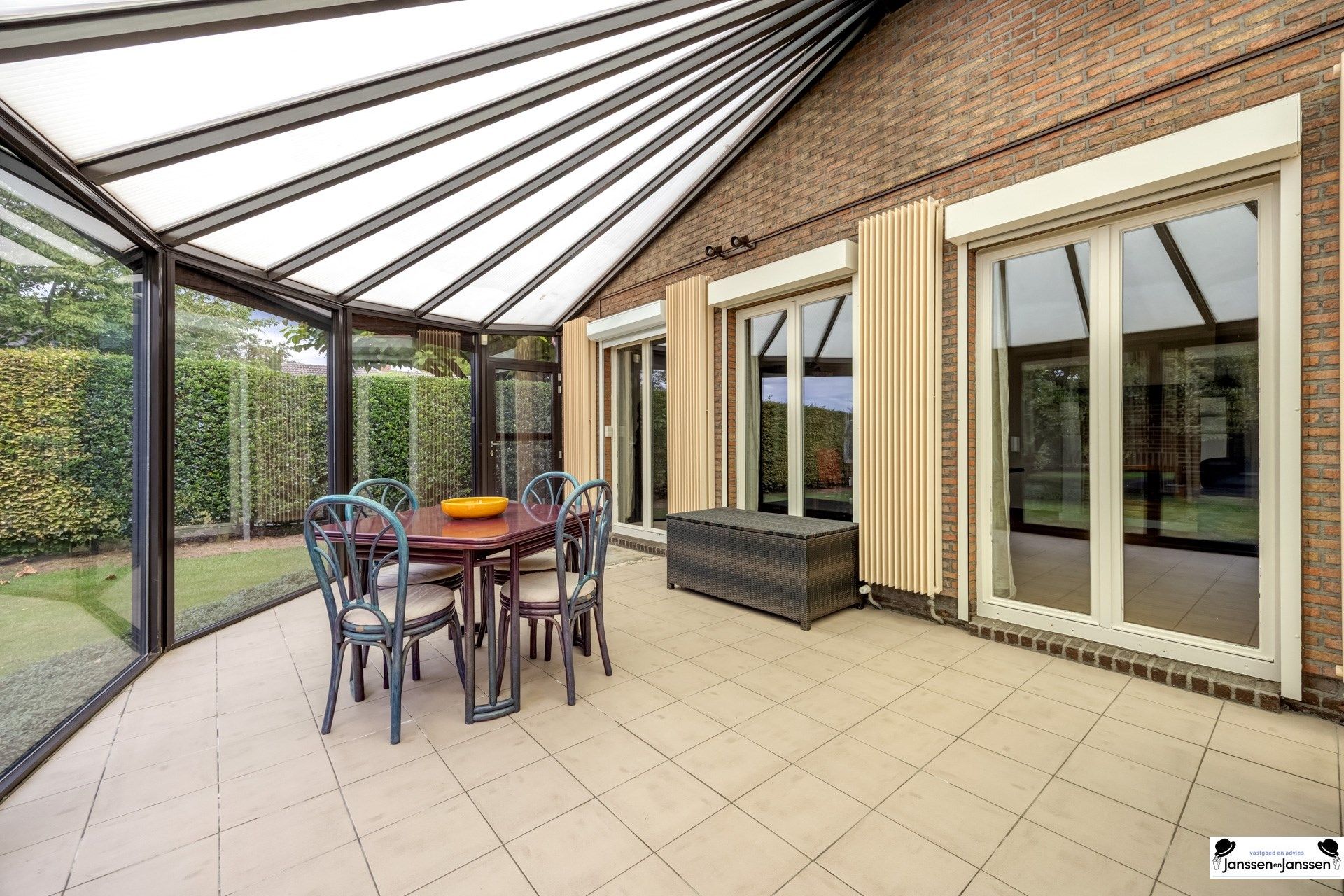 Charmante laagbouwwoning met 3 slaapkamers en prachtige tuin foto 19