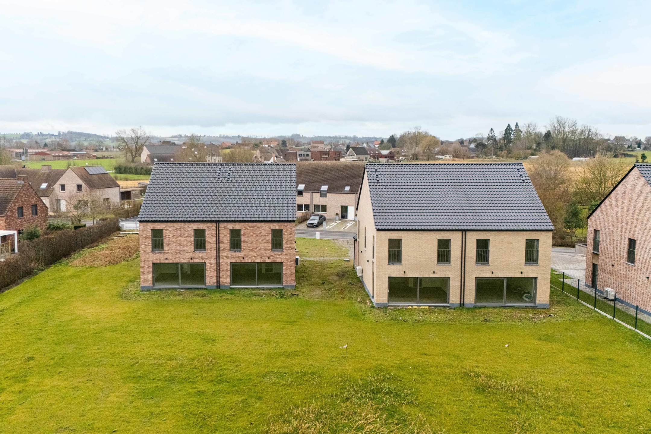 Prachtige nieuwbouwwoning omringd door groen en natuur. foto 17