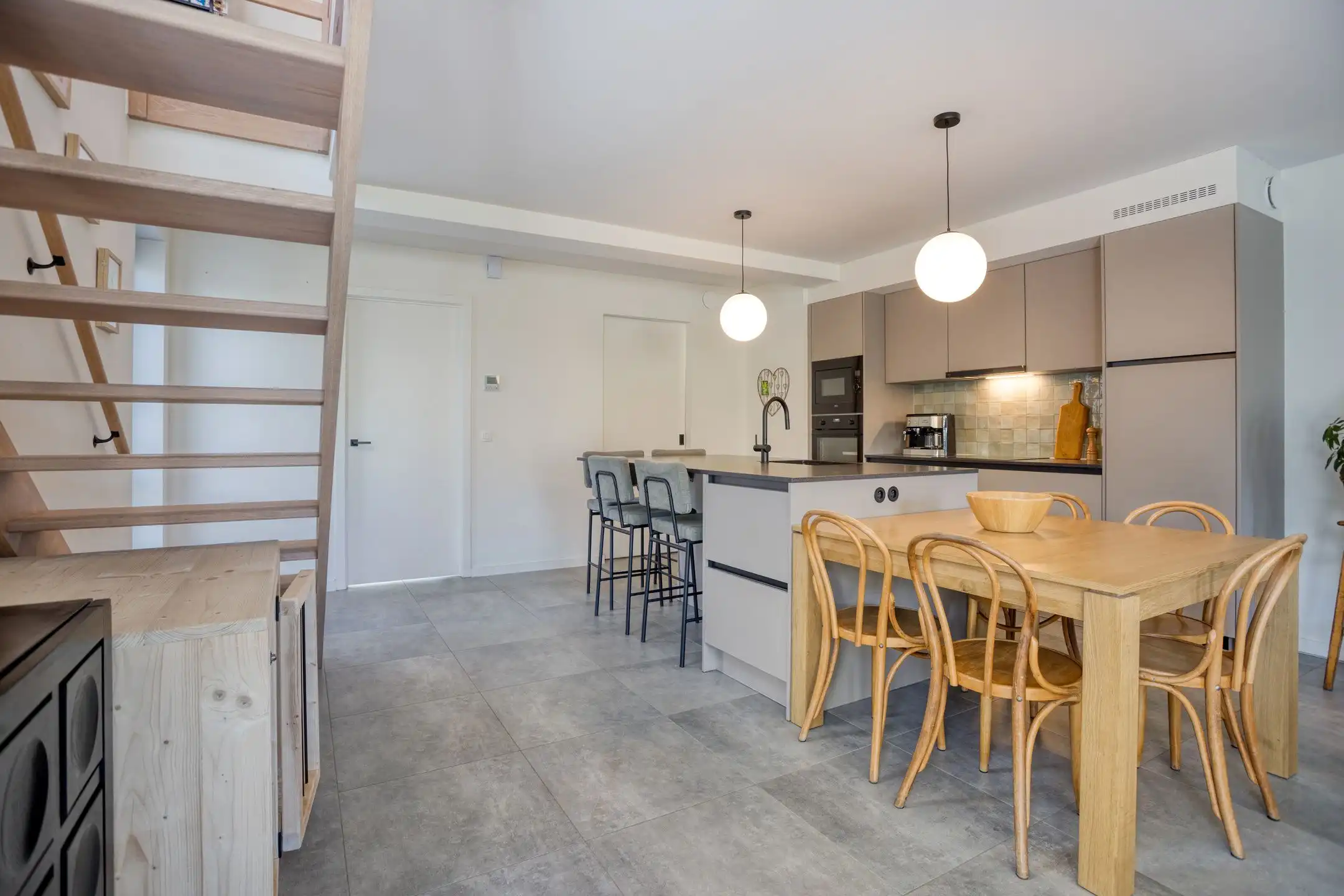 Instapklare BEN-woning onder registratie + garagebox foto 7