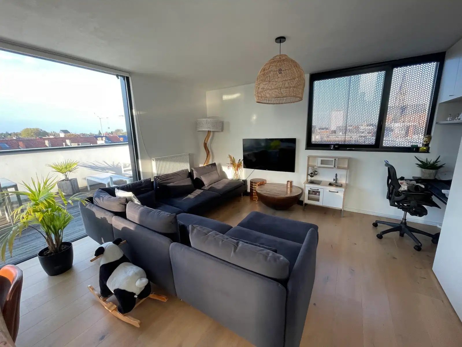 Te huur: Penthouse met ruim terras in centrum Aalst foto 4